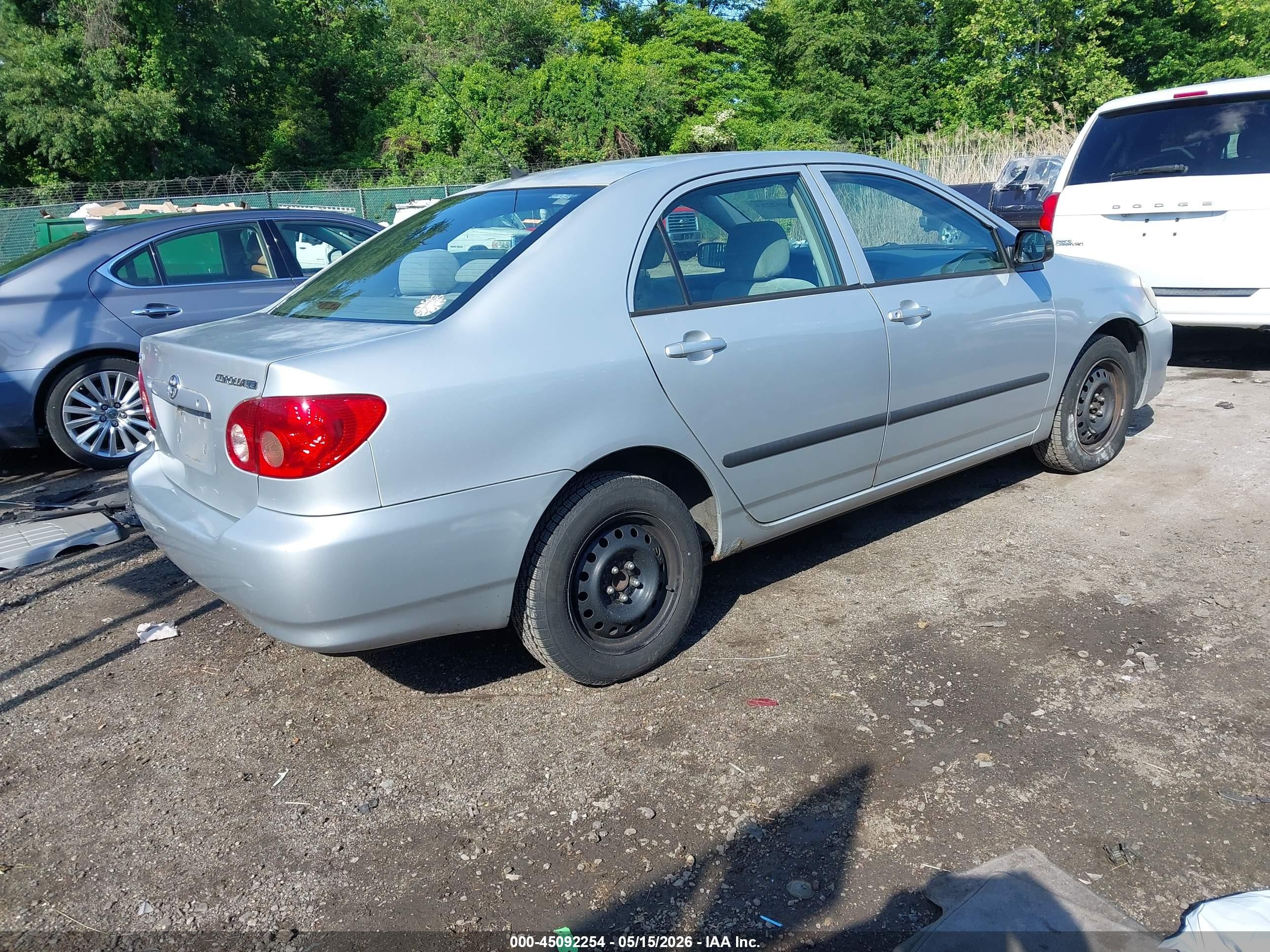 2005 Toyota Corolla Ce Silver vin: 2T1BR32E75C332118