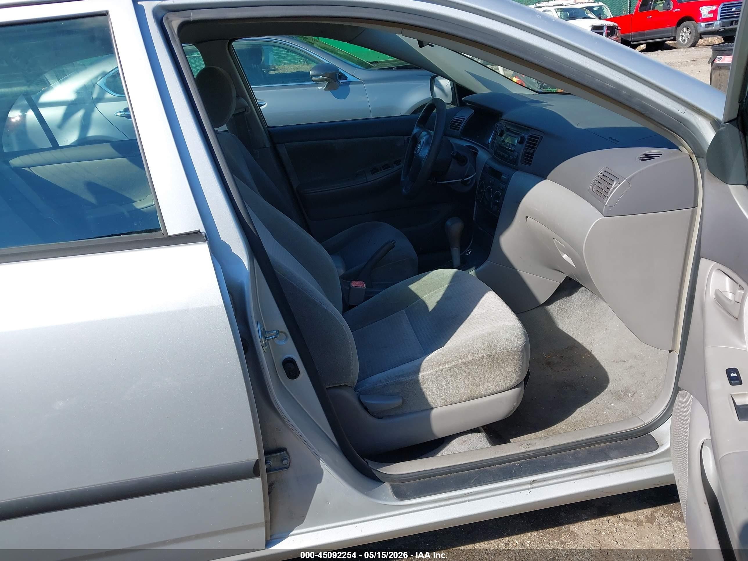 2005 Toyota Corolla Ce Silver vin: 2T1BR32E75C332118