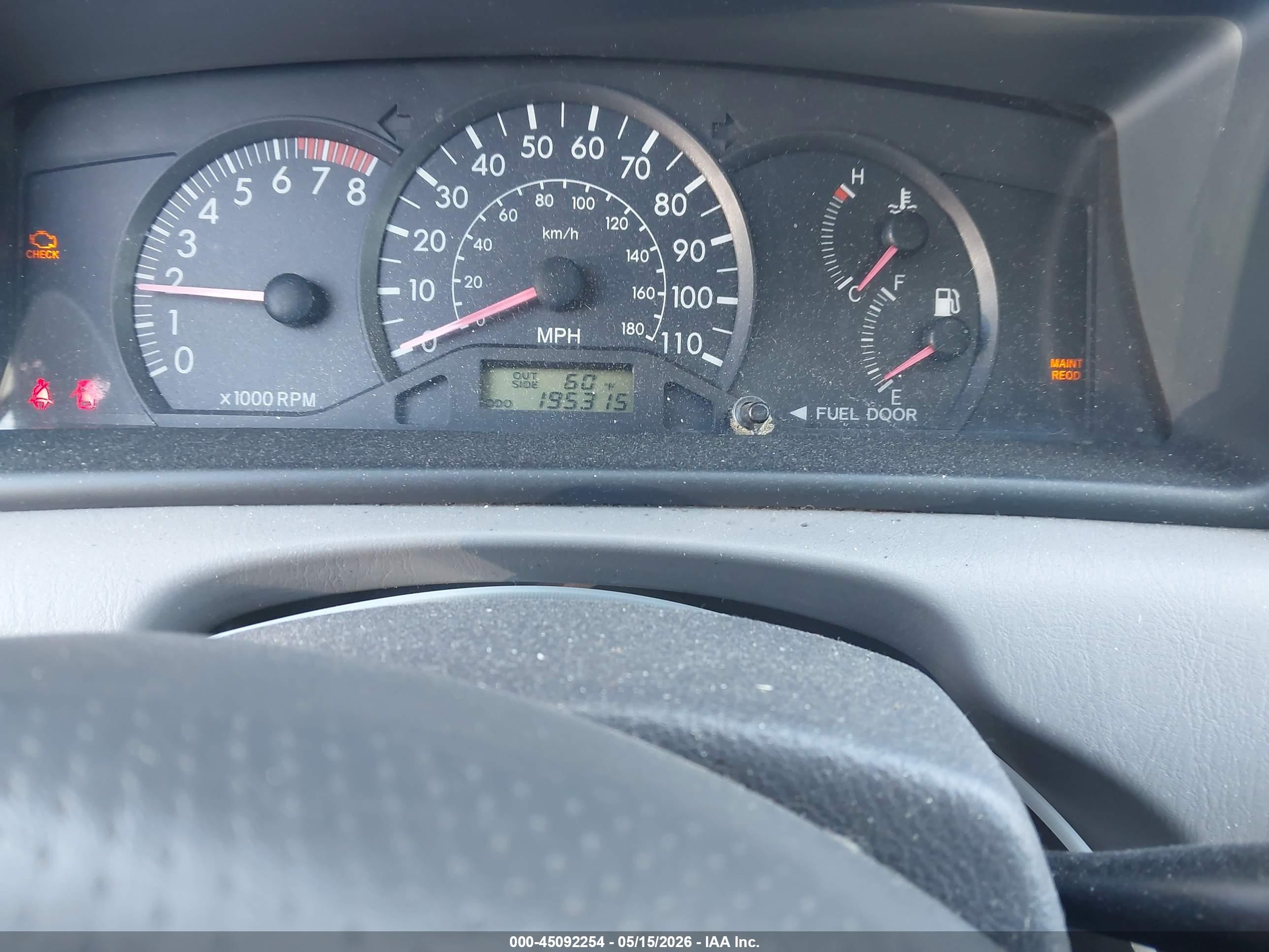 2005 Toyota Corolla Ce Silver vin: 2T1BR32E75C332118