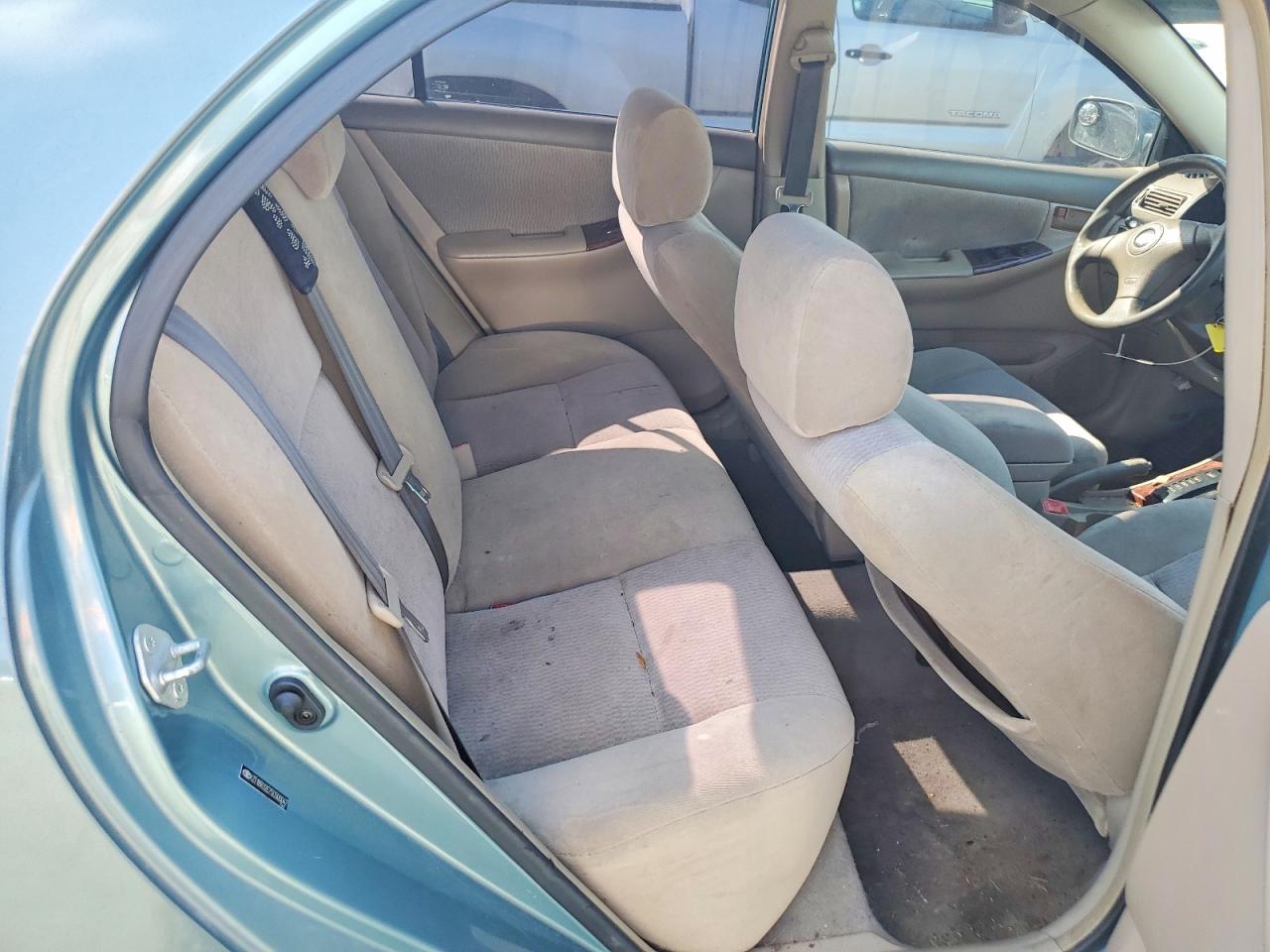 2005 Toyota Corolla Le Green vin: 2T1BR32E75C500047