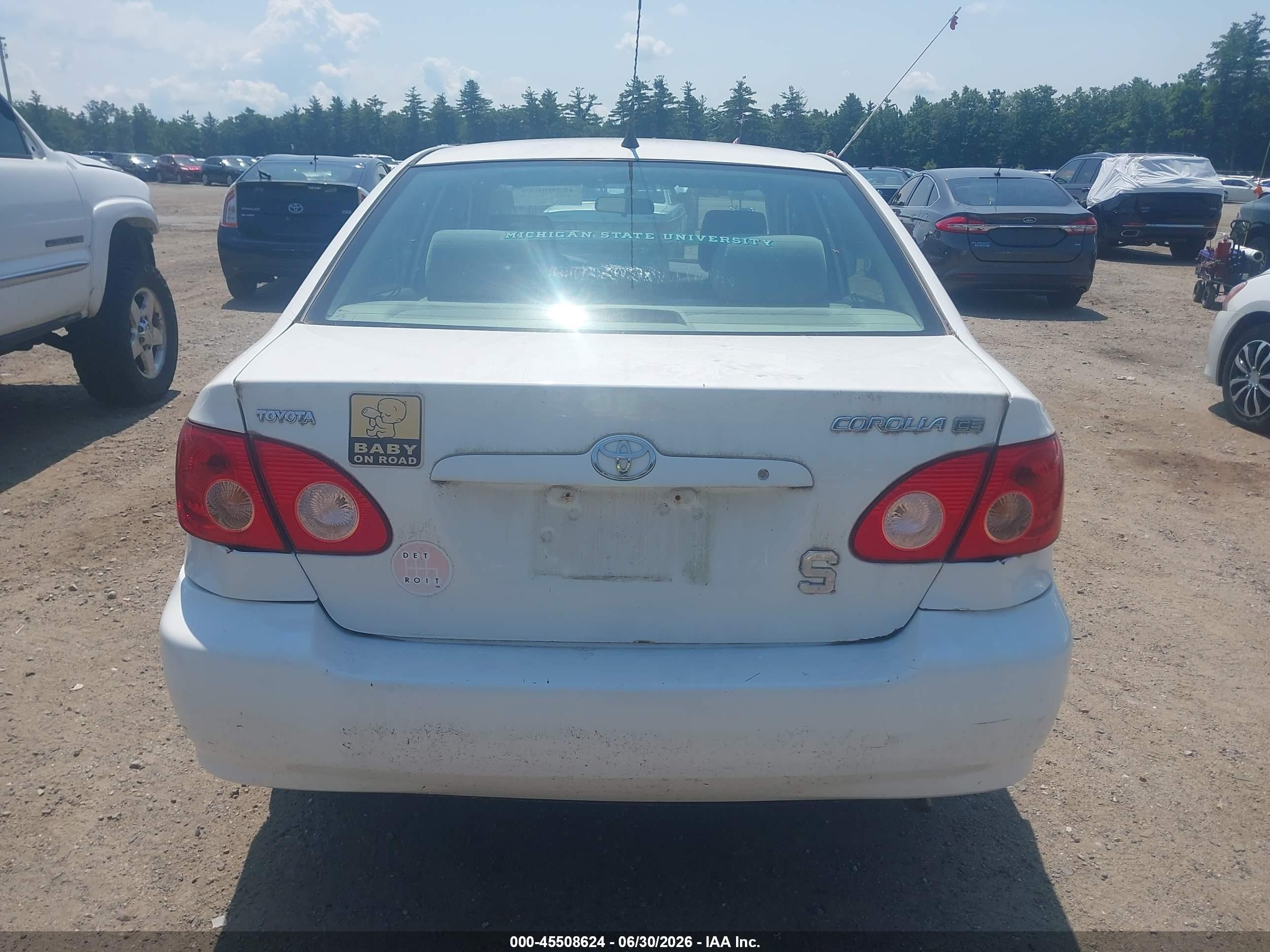 2007 Toyota Corolla Ce White vin: 2T1BR32E77C769992