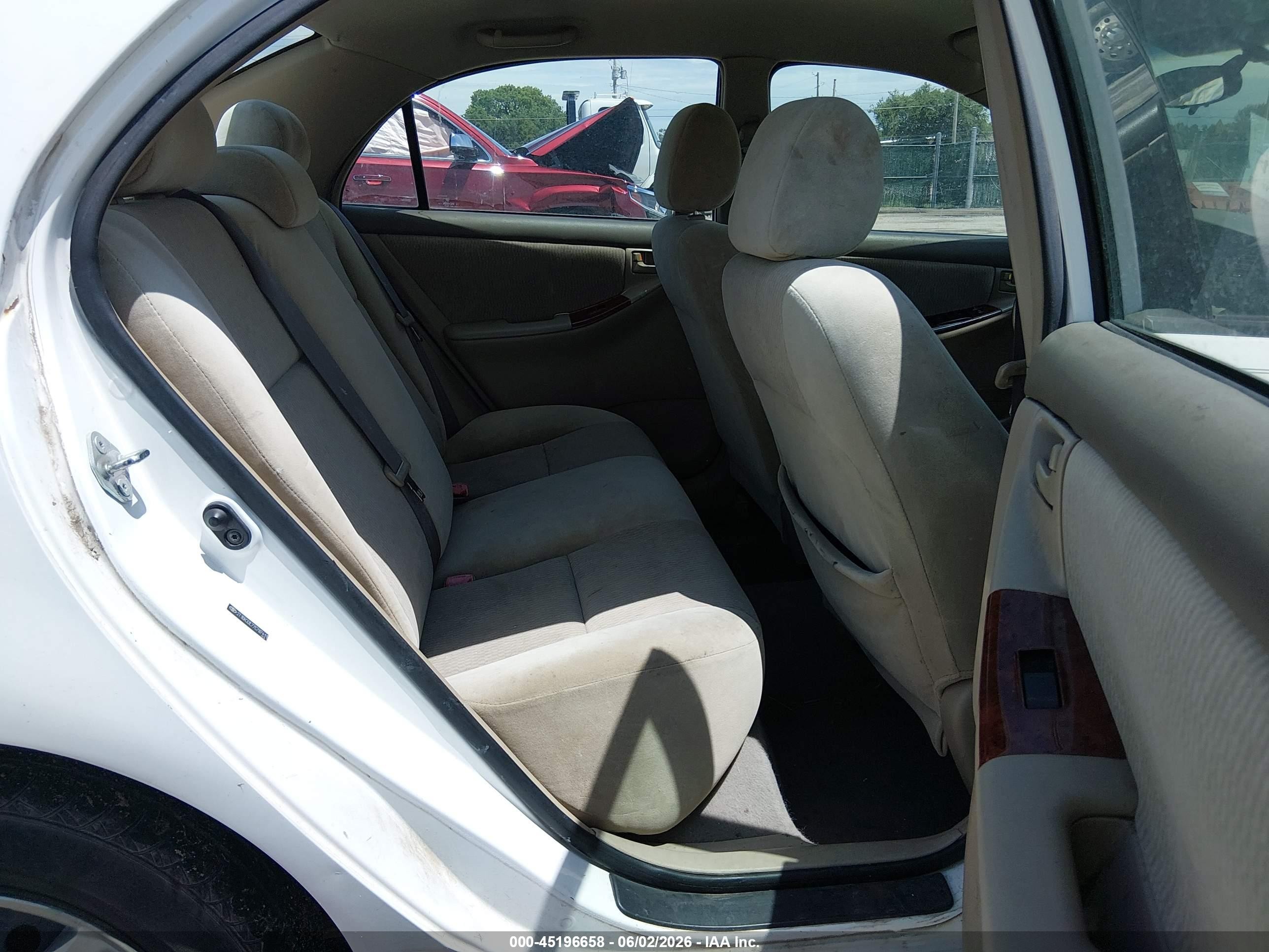 2007 Toyota Corolla Le White vin: 2T1BR32E77C787411