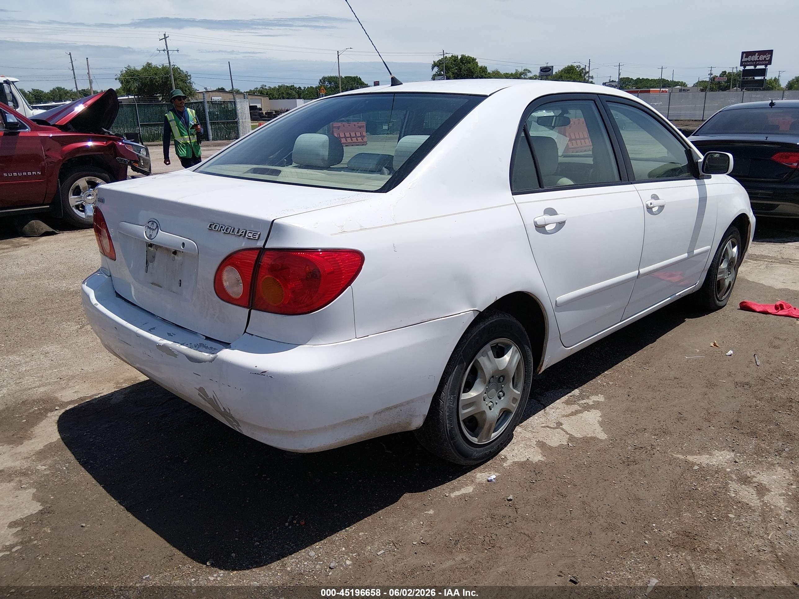 2007 Toyota Corolla Le White vin: 2T1BR32E77C787411
