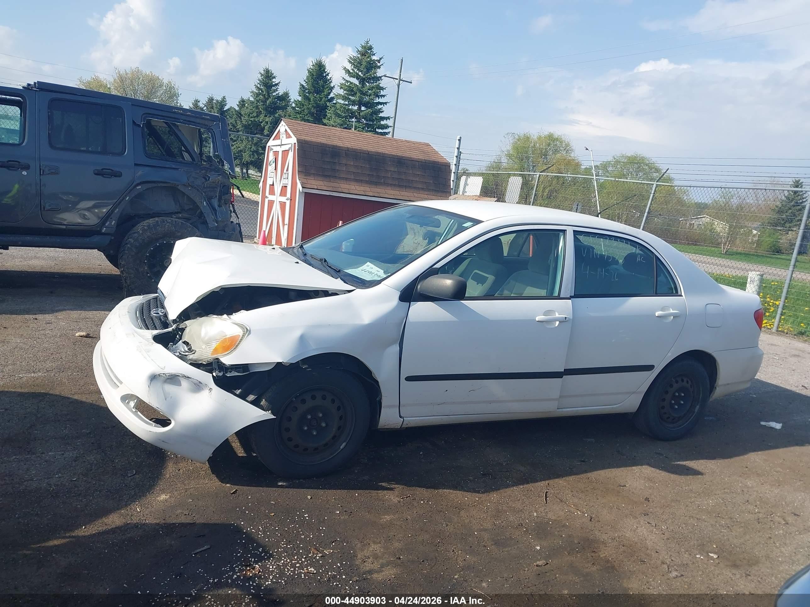 2008 Toyota Corolla Ce White vin: 2T1BR32E78C869575