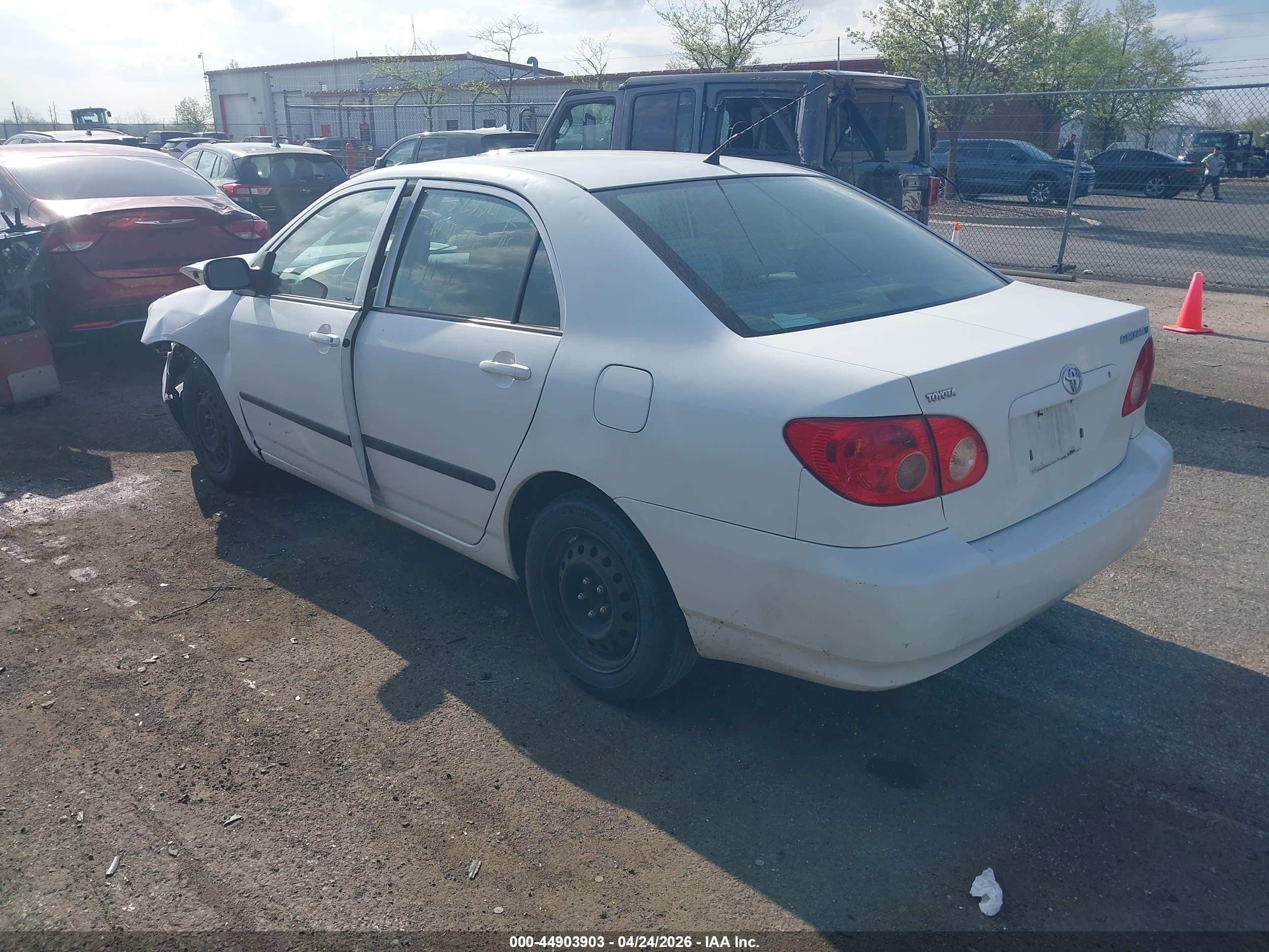 2008 Toyota Corolla Ce White vin: 2T1BR32E78C869575