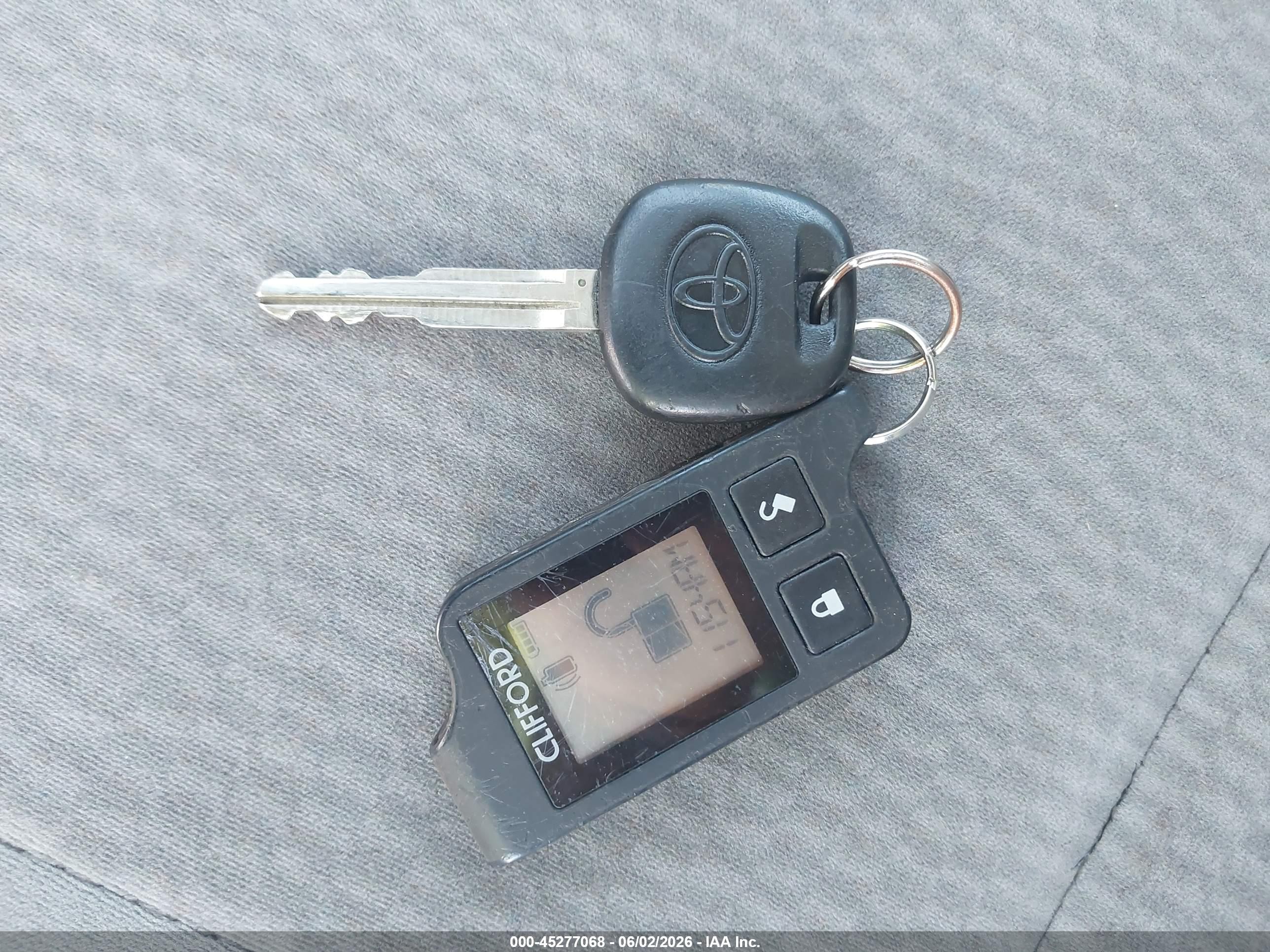 2008 Toyota Corolla Le Silver vin: 2T1BR32E78C872380