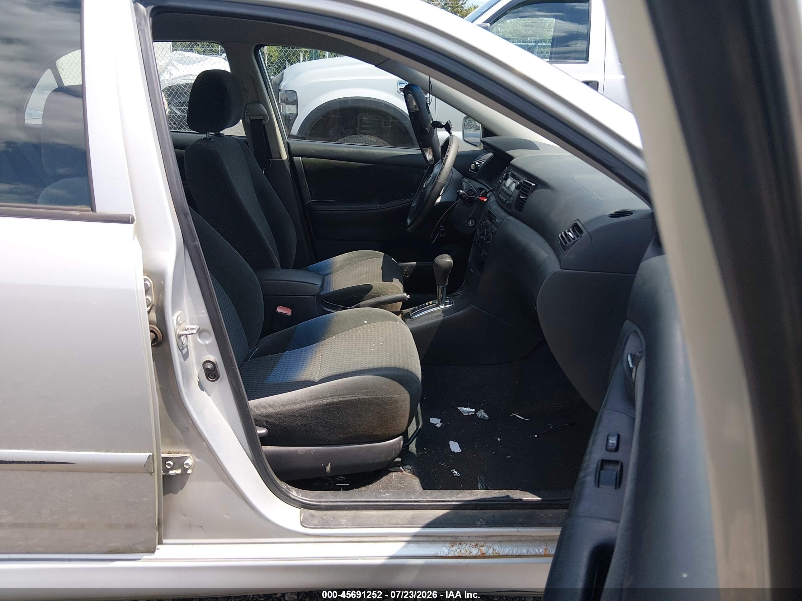2008 Toyota Corolla S Silver vin: 2T1BR32E78C904504