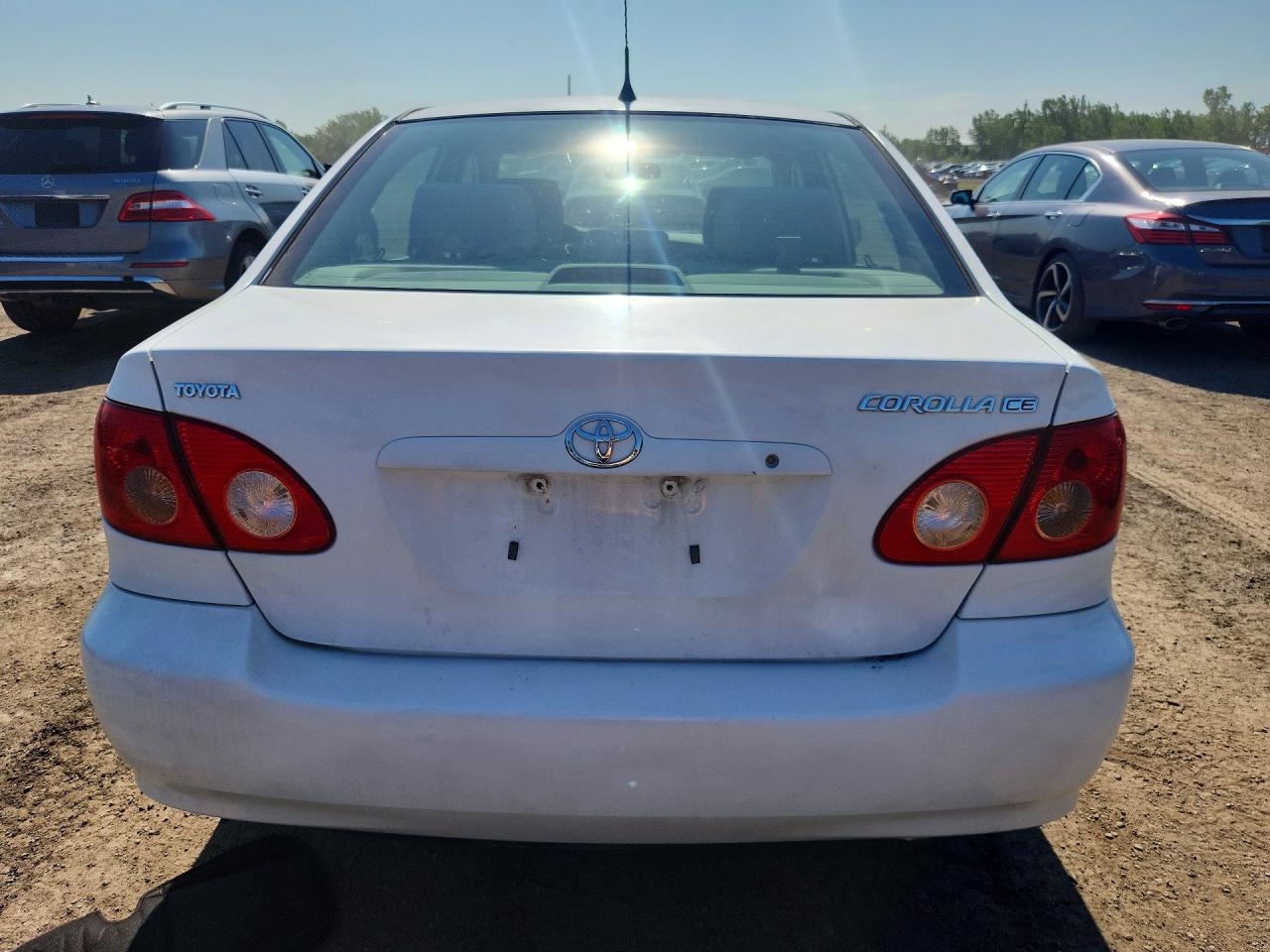 2008 Toyota Corolla Ce White vin: 2T1BR32E78C917060
