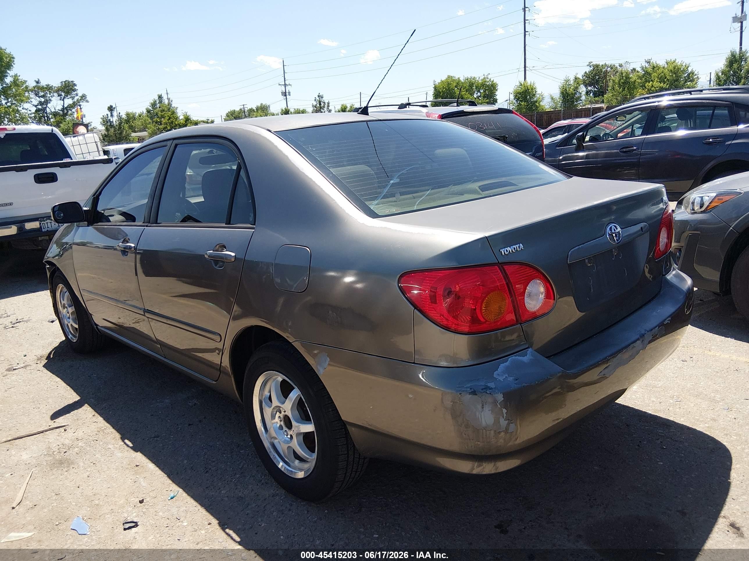 2004 Toyota Corolla Le Gray vin: 2T1BR32E84C281677