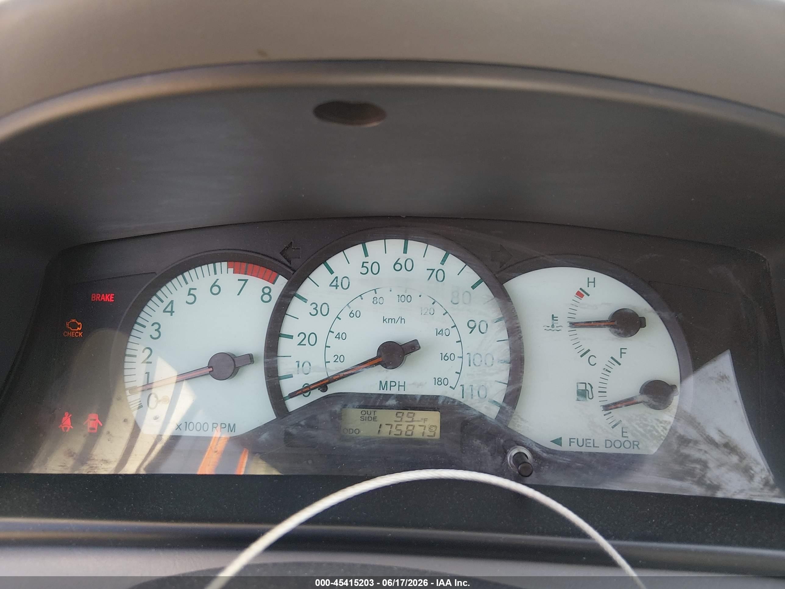 2004 Toyota Corolla Le Gray vin: 2T1BR32E84C281677