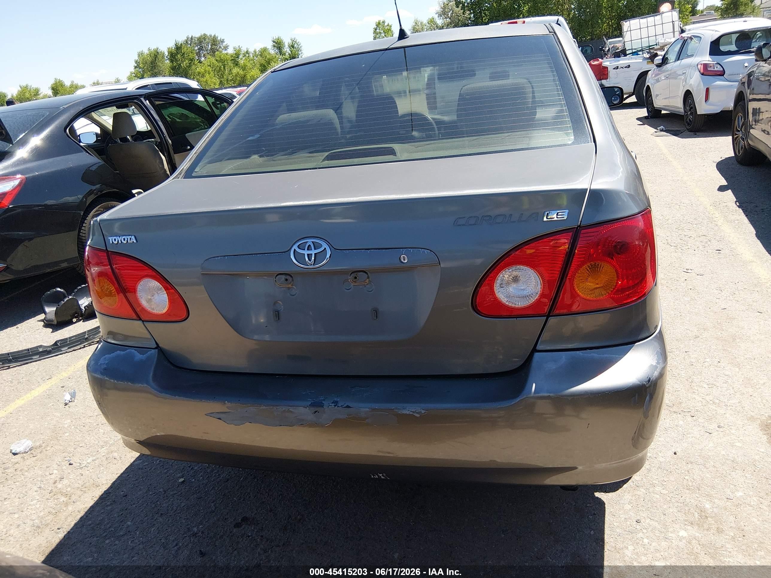 2004 Toyota Corolla Le Gray vin: 2T1BR32E84C281677