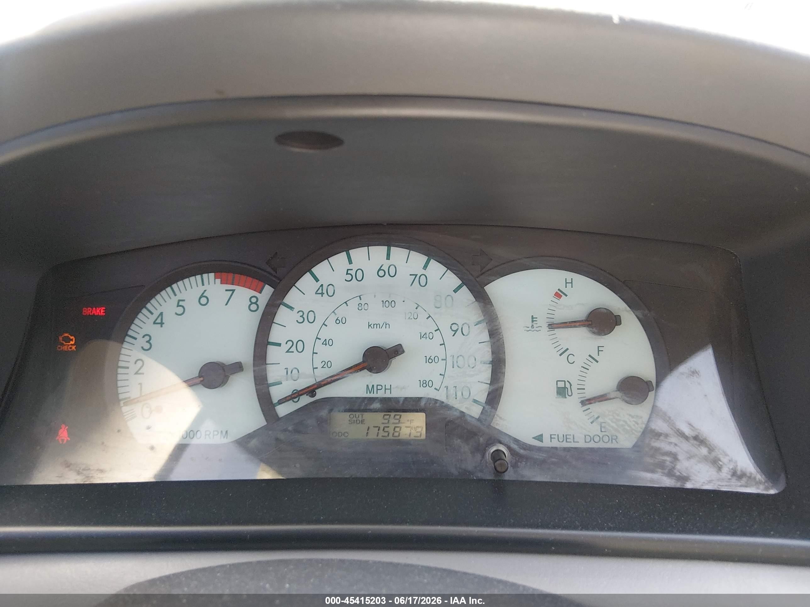 2004 Toyota Corolla Le Gray vin: 2T1BR32E84C281677