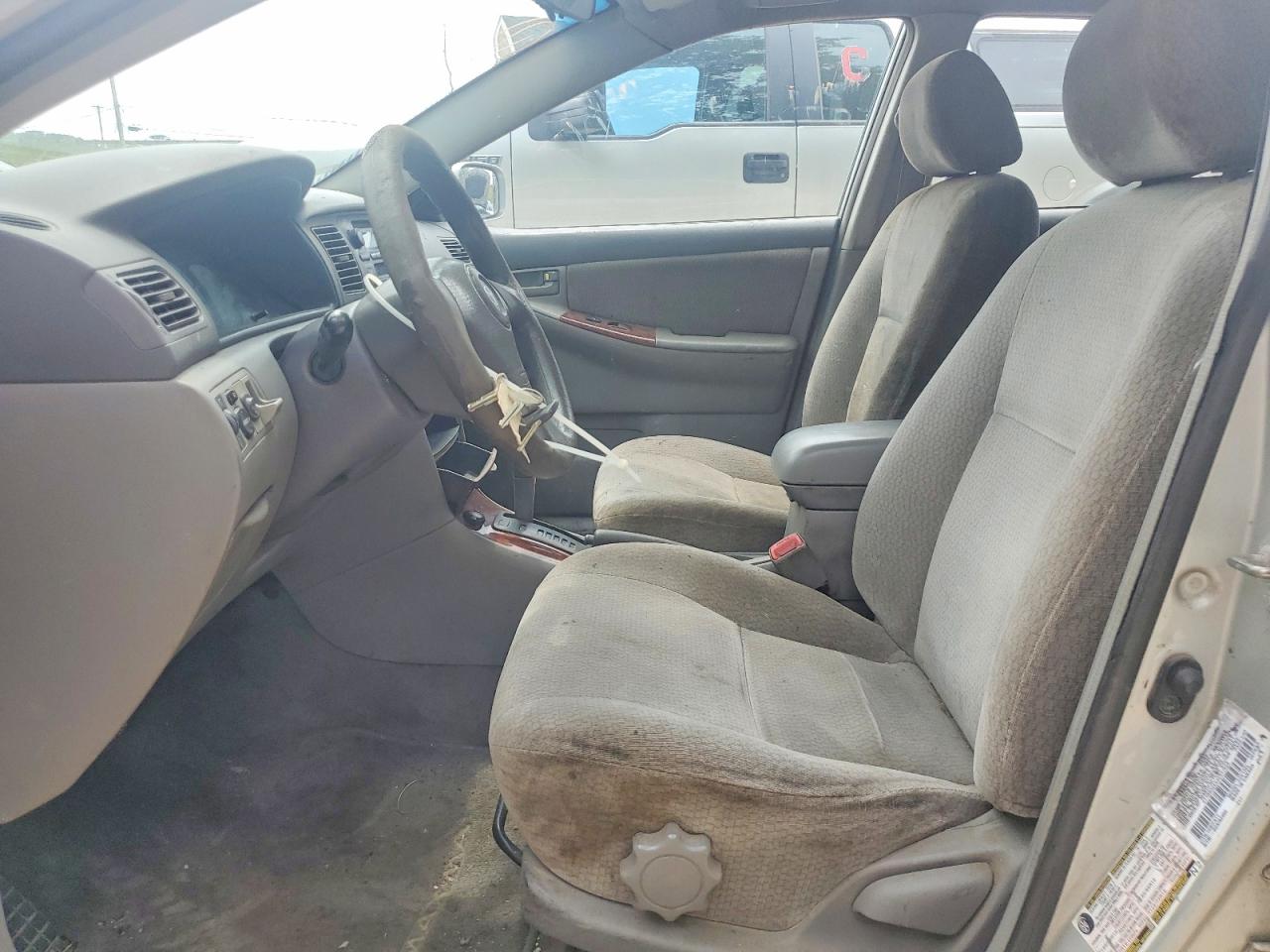 2004 Toyota Corolla Le Silver vin: 2T1BR32E84C317528