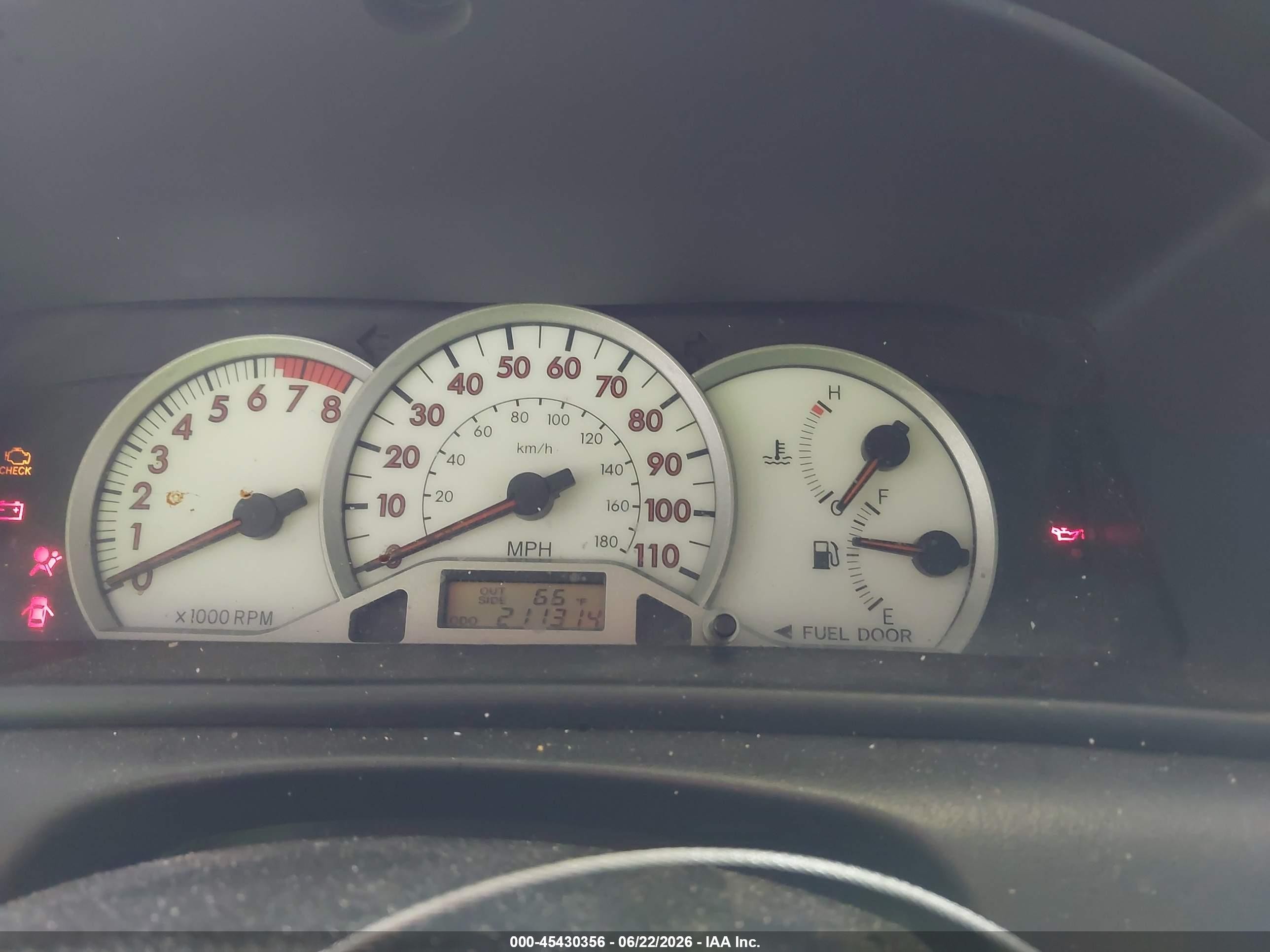 2005 Toyota Corolla S Red vin: 2T1BR32E85C323038