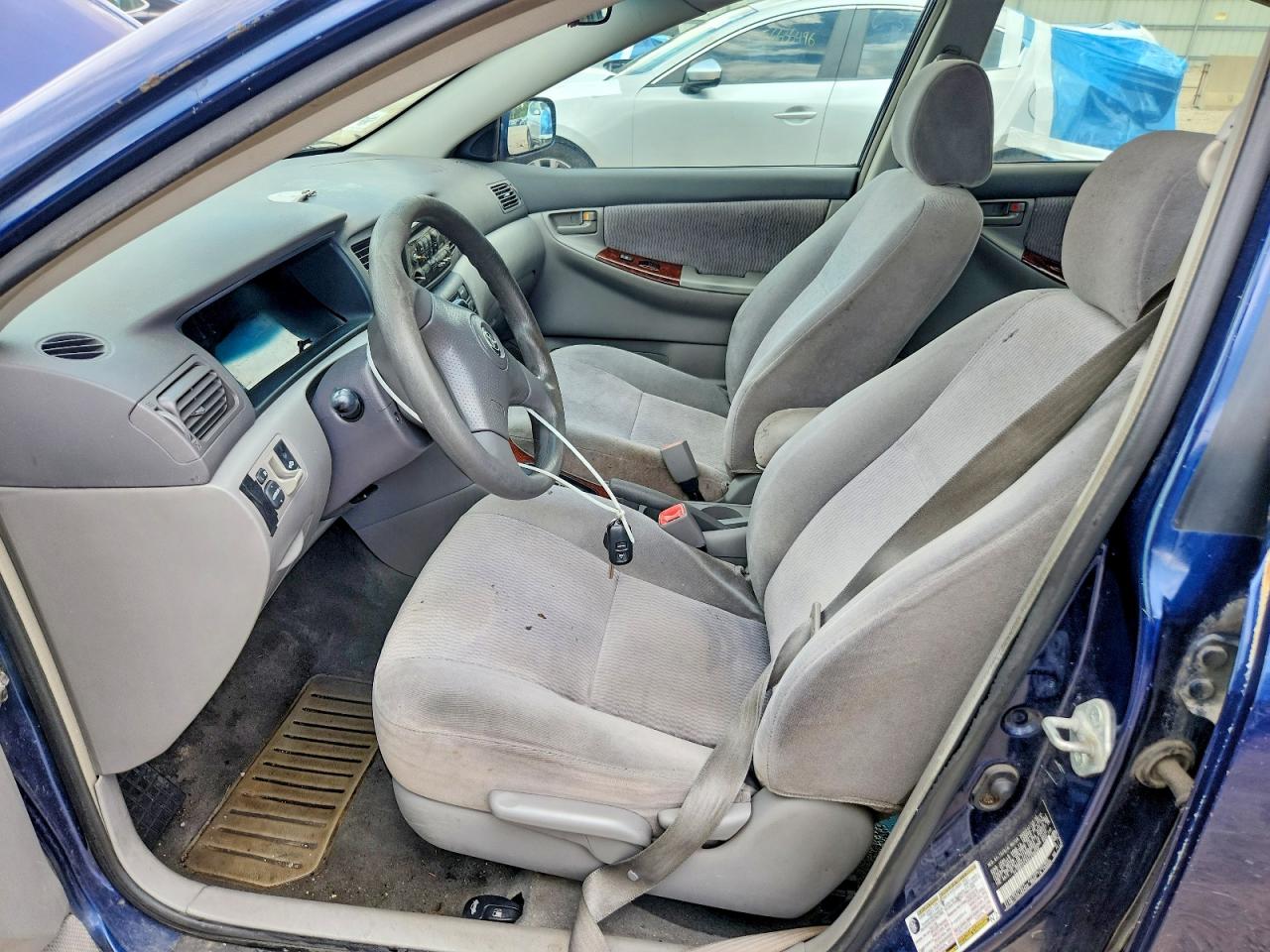 2005 Toyota Corolla Le Blue vin: 2T1BR32E85C338056