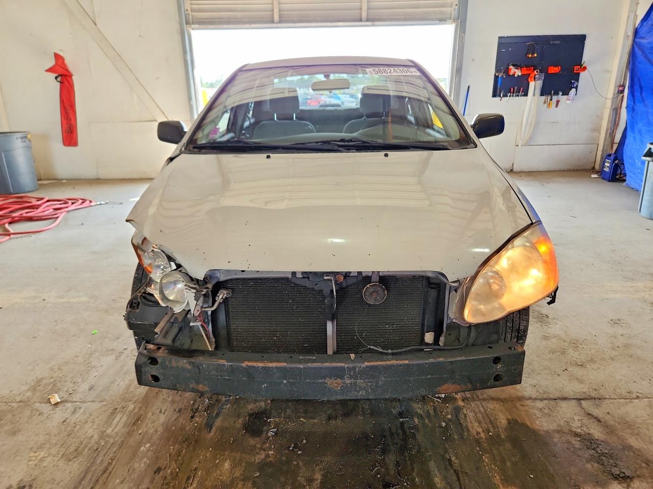 2005 Toyota Corolla Ce Silver vin: 2T1BR32E85C341135