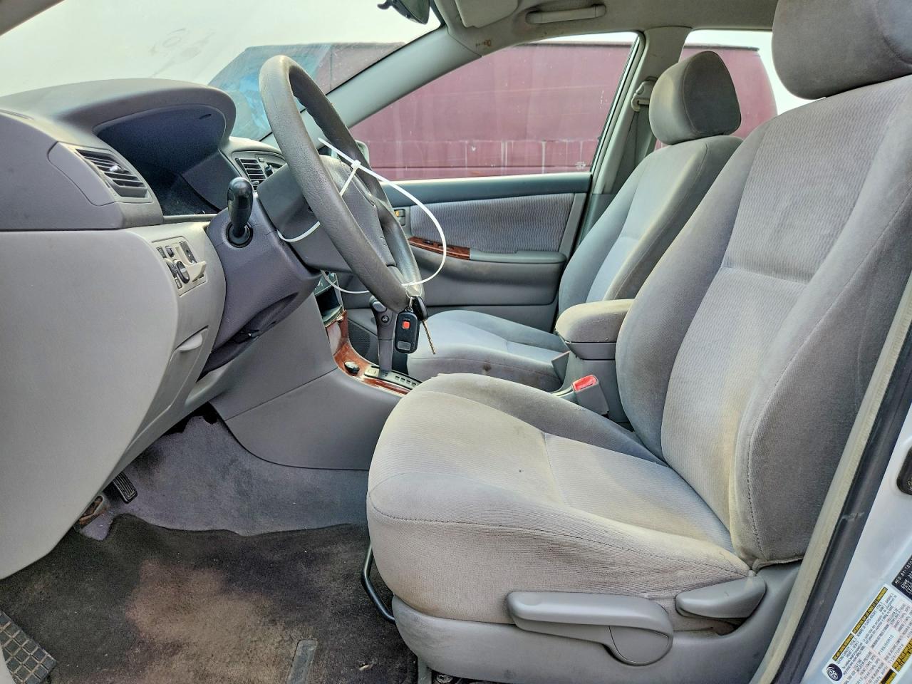 2005 Toyota Corolla Le Silver vin: 2T1BR32E85C377147