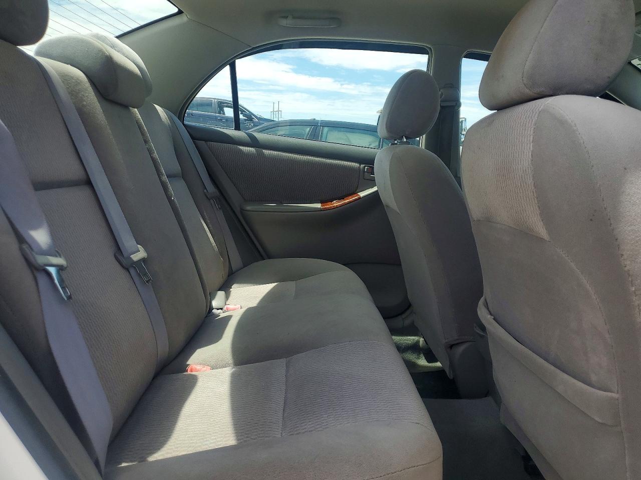 2006 Toyota Corolla Le White vin: 2T1BR32E86C686036