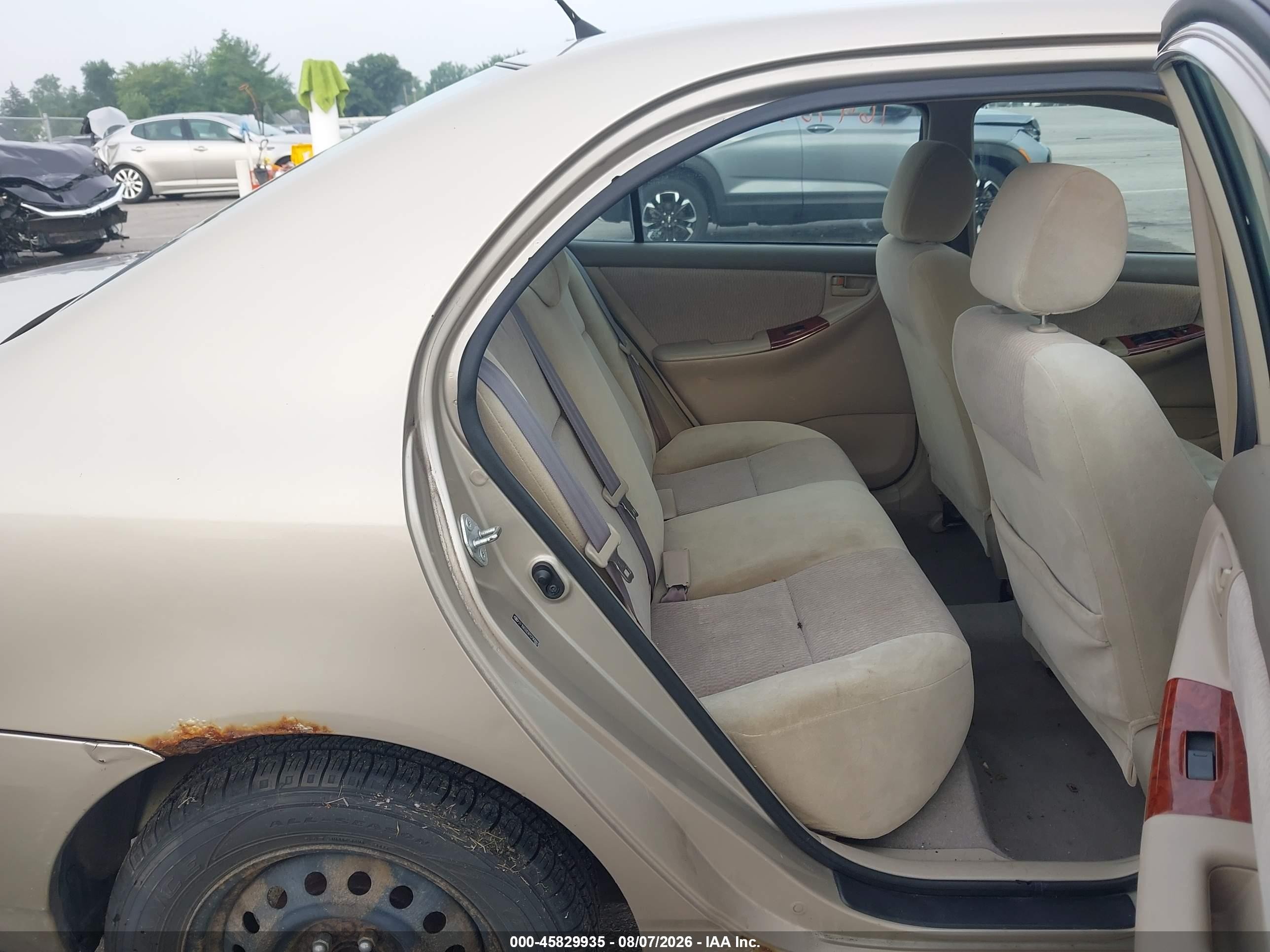 2007 Toyota Corolla Le Gold vin: 2T1BR32E87C790883