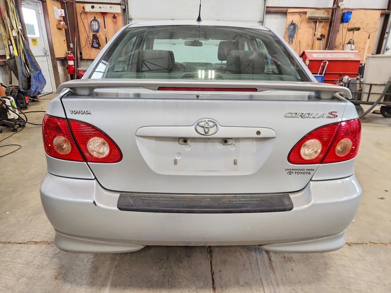 2008 Toyota Corolla Ce Silver vin: 2T1BR32E88C868516