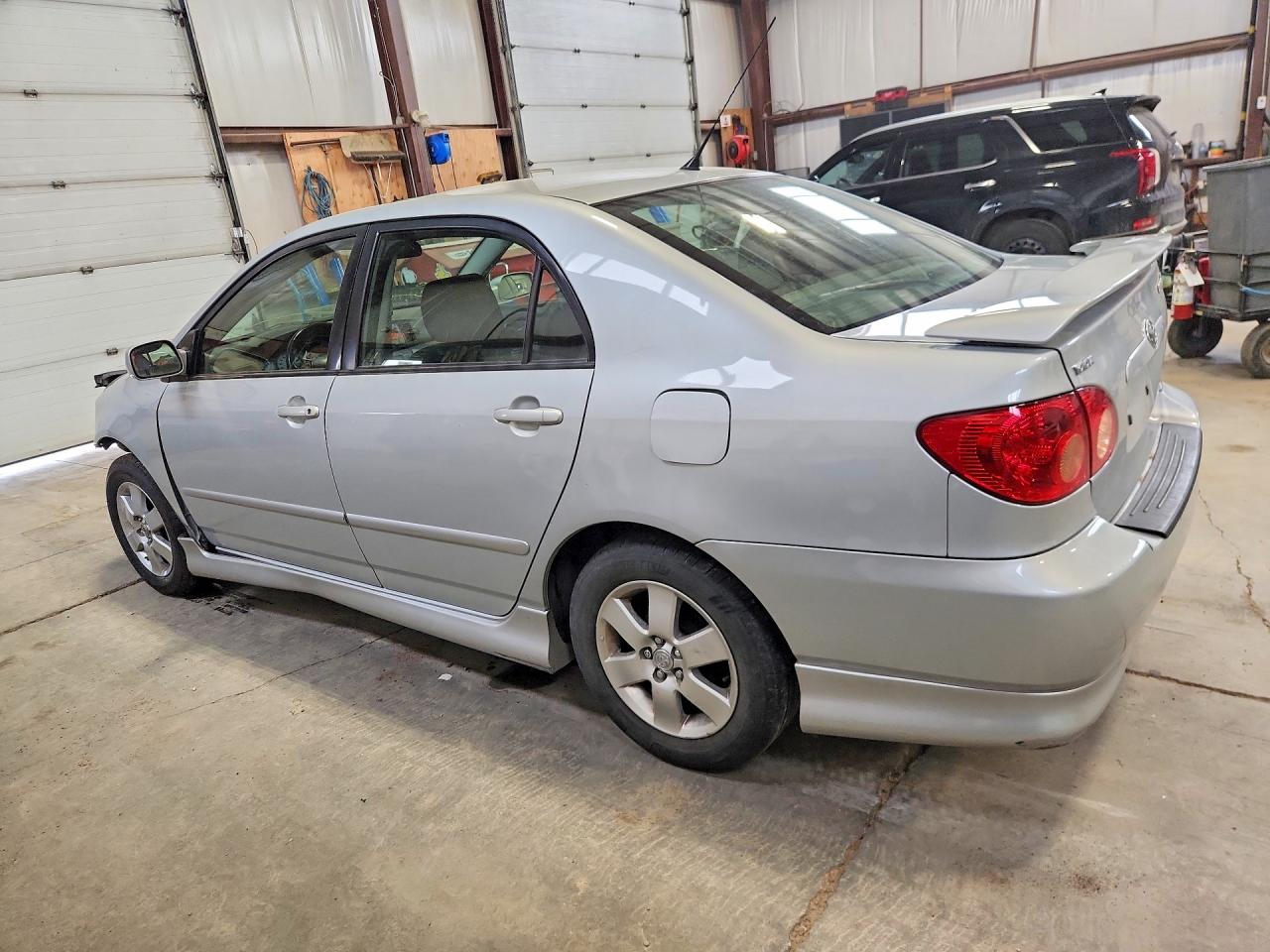 2008 Toyota Corolla Ce Silver vin: 2T1BR32E88C868516