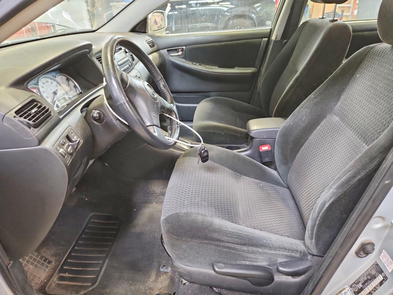 2008 Toyota Corolla Ce Silver vin: 2T1BR32E88C868516