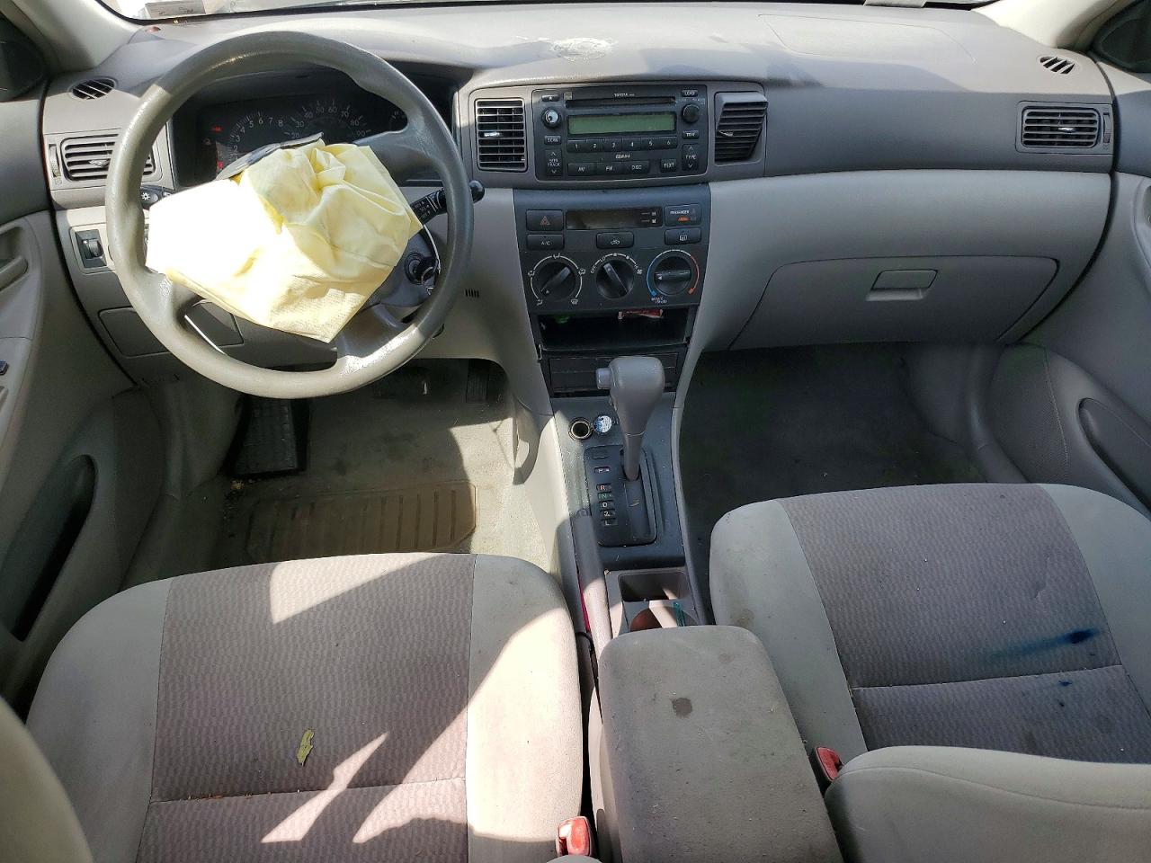 2008 Toyota Corolla Le White vin: 2T1BR32E88C927595