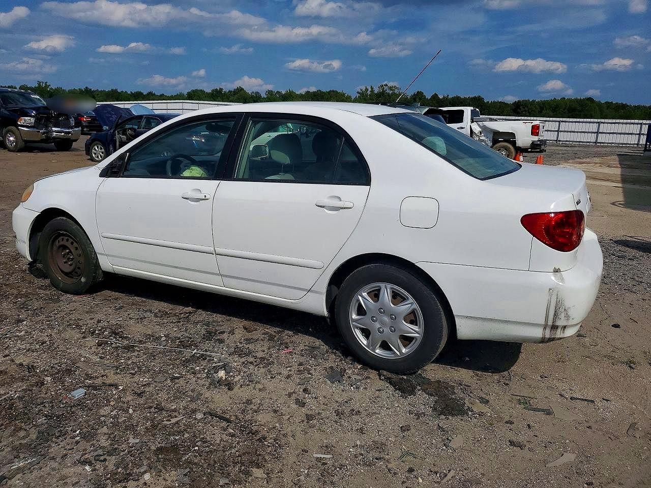 2008 Toyota Corolla Le White vin: 2T1BR32E88C927595