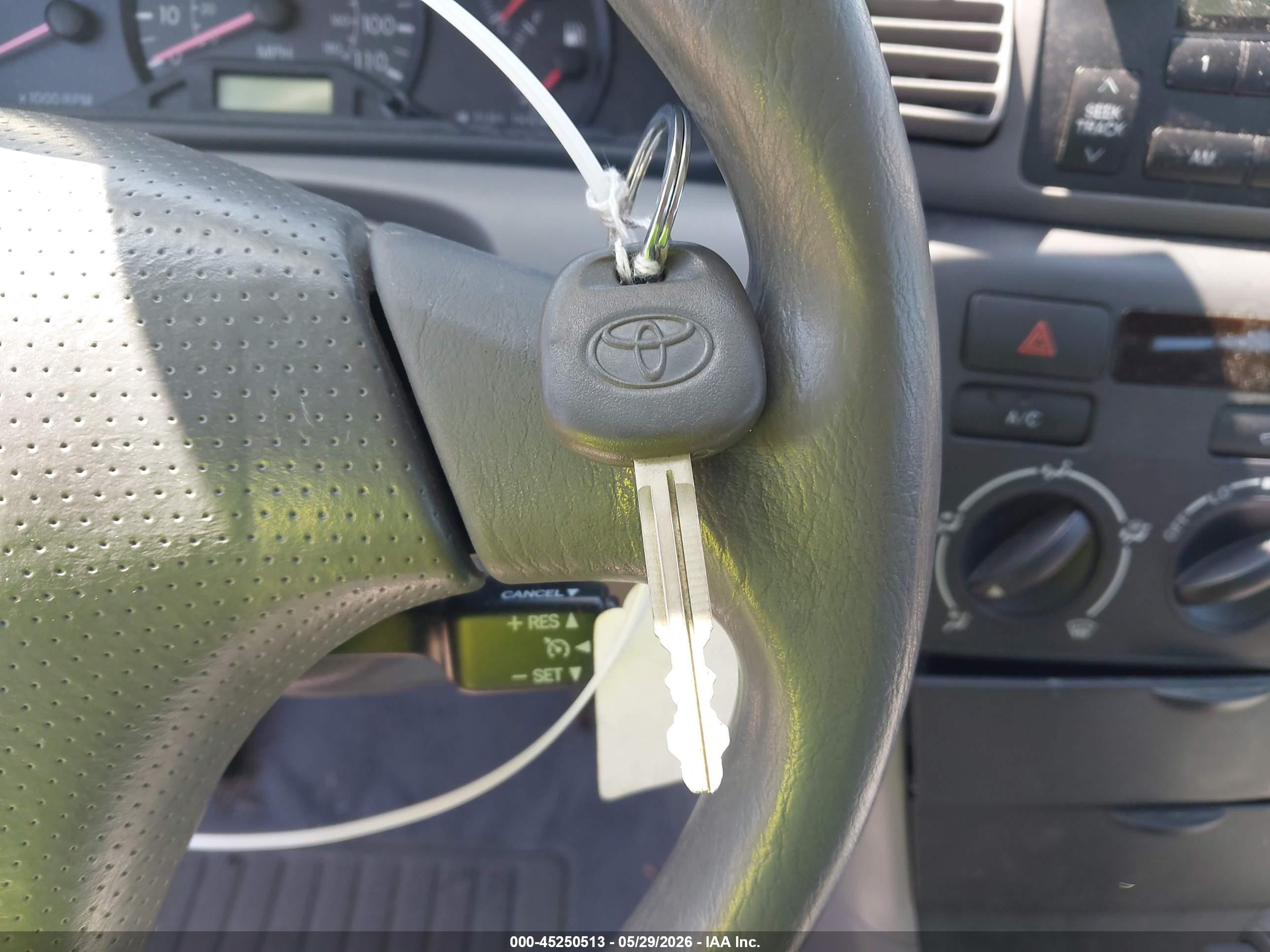 2008 Toyota Corolla Ce Silver vin: 2T1BR32E88C939200