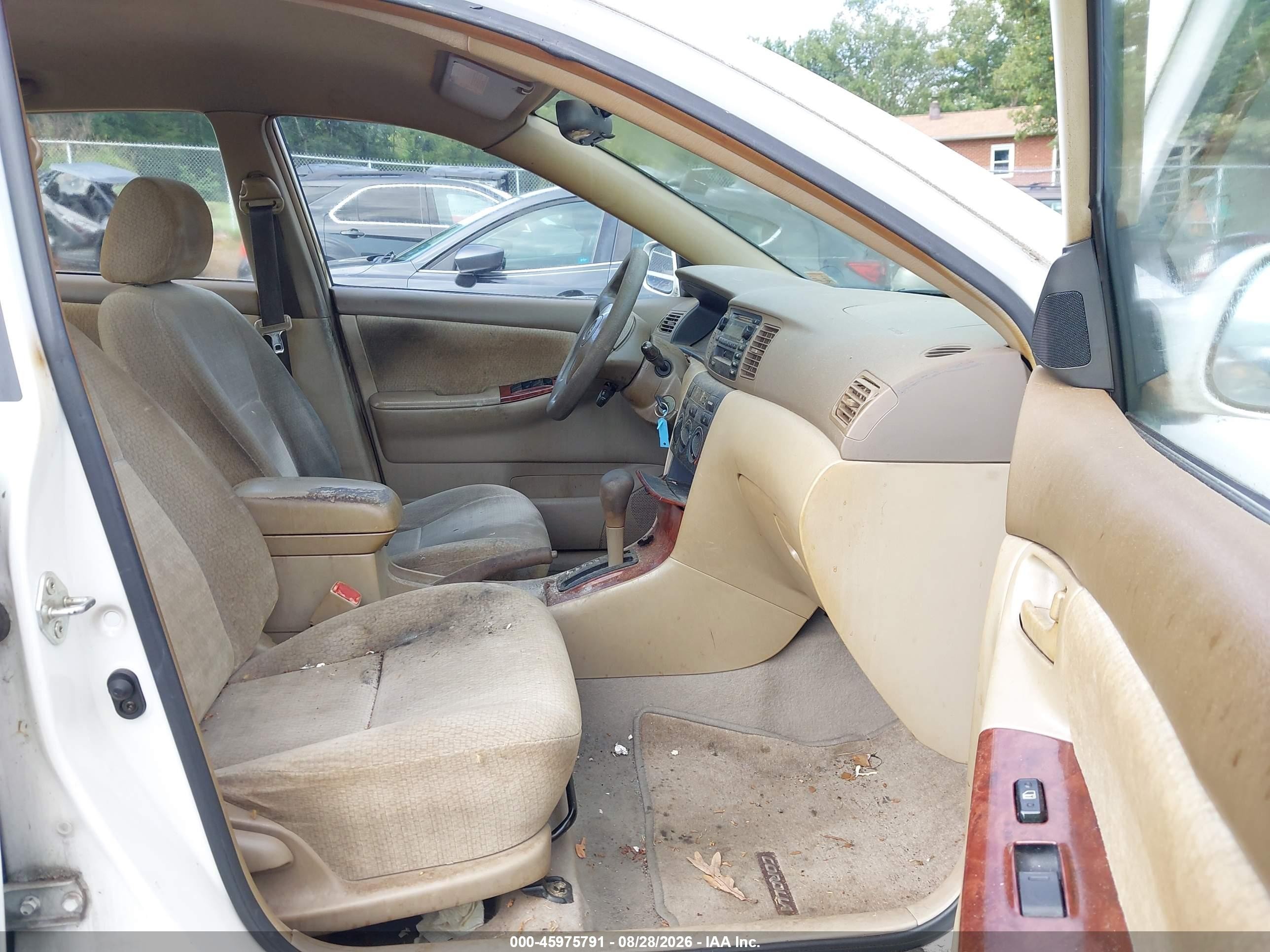 2004 Toyota Corolla Le Белый vin: 2T1BR32E94C182124