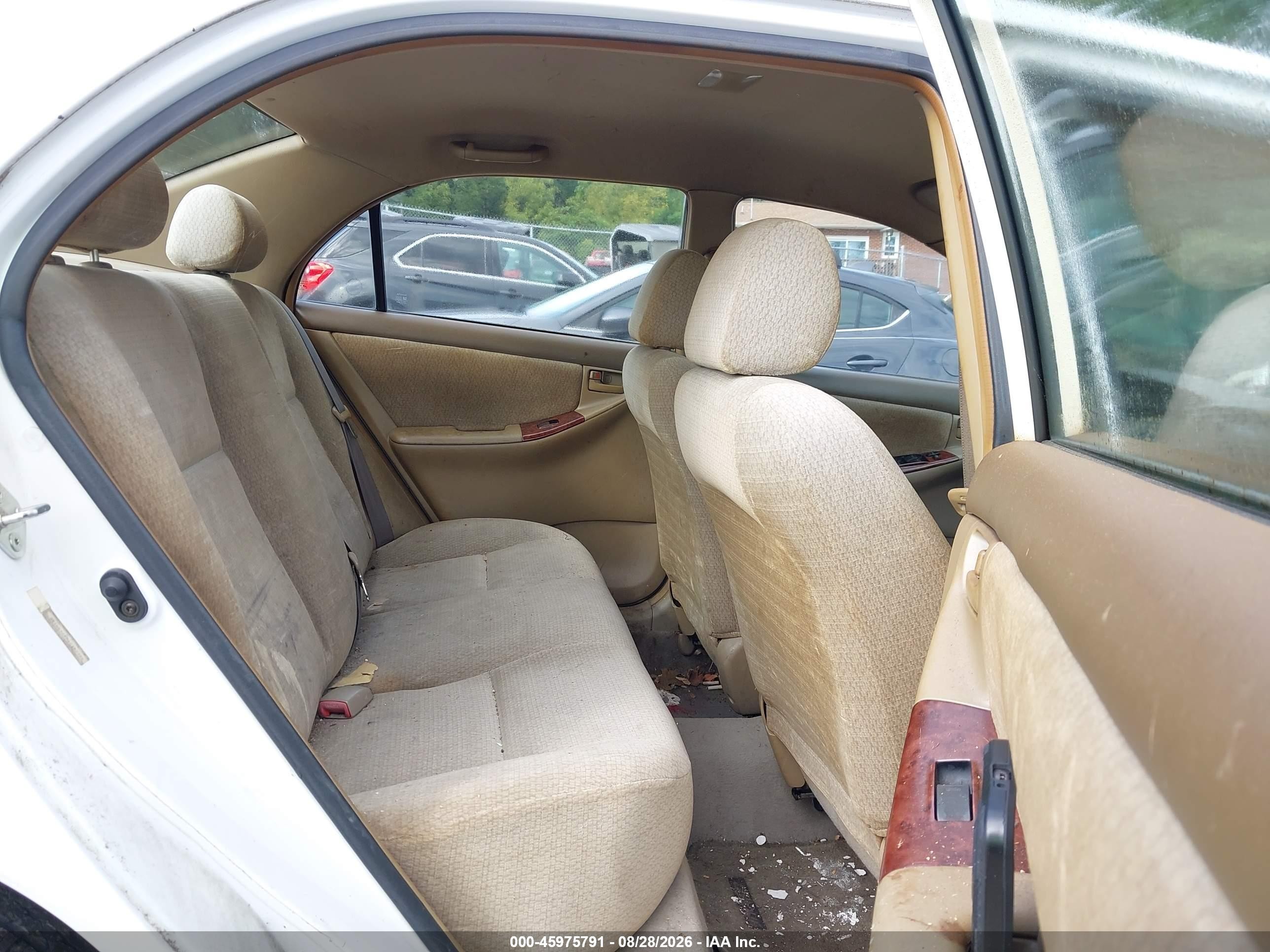 2004 Toyota Corolla Le Белый vin: 2T1BR32E94C182124