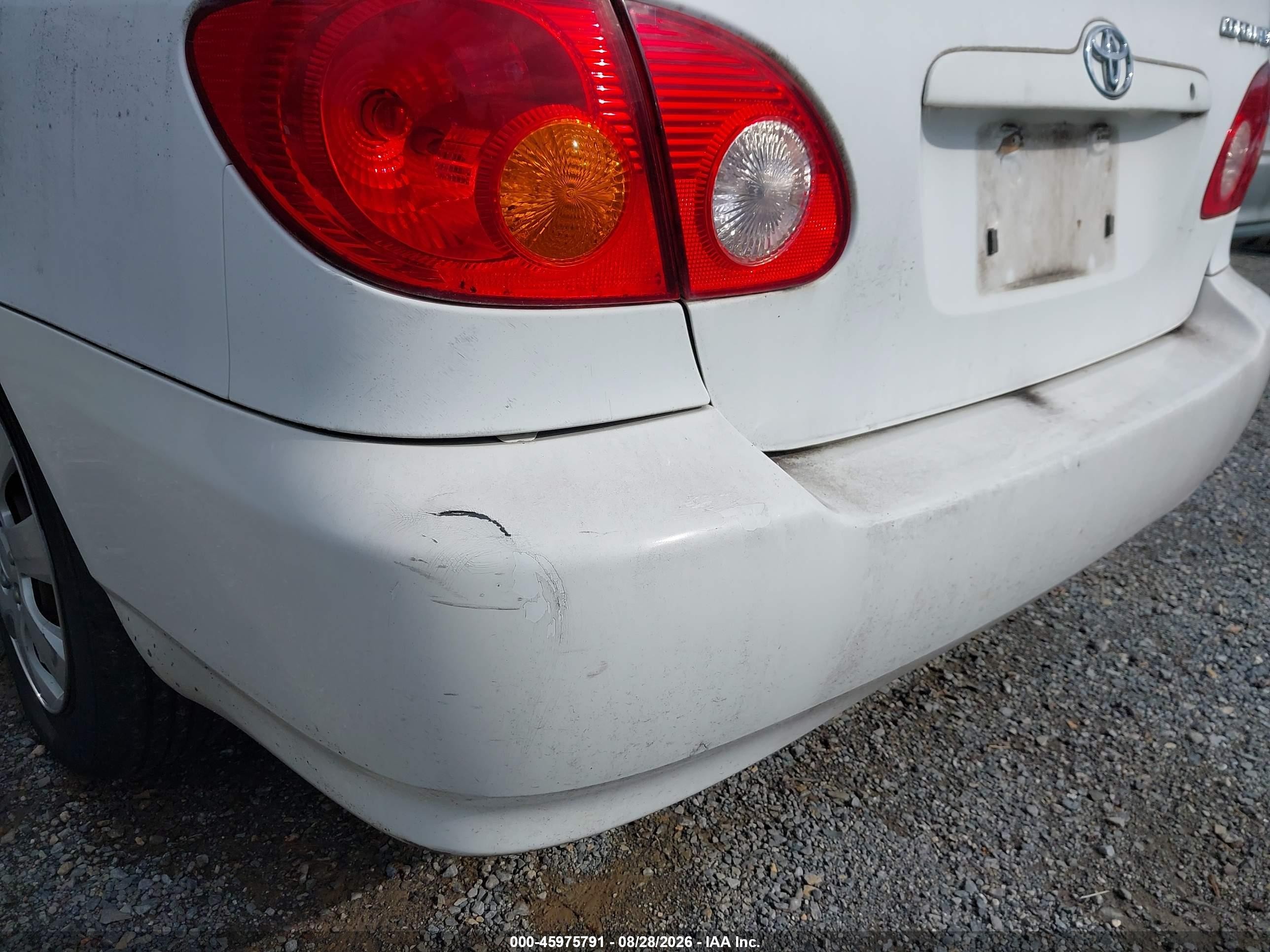 2004 Toyota Corolla Le Белый vin: 2T1BR32E94C182124