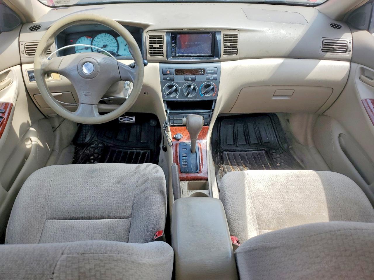 2004 Toyota Corolla Le Red vin: 2T1BR32E94C227630