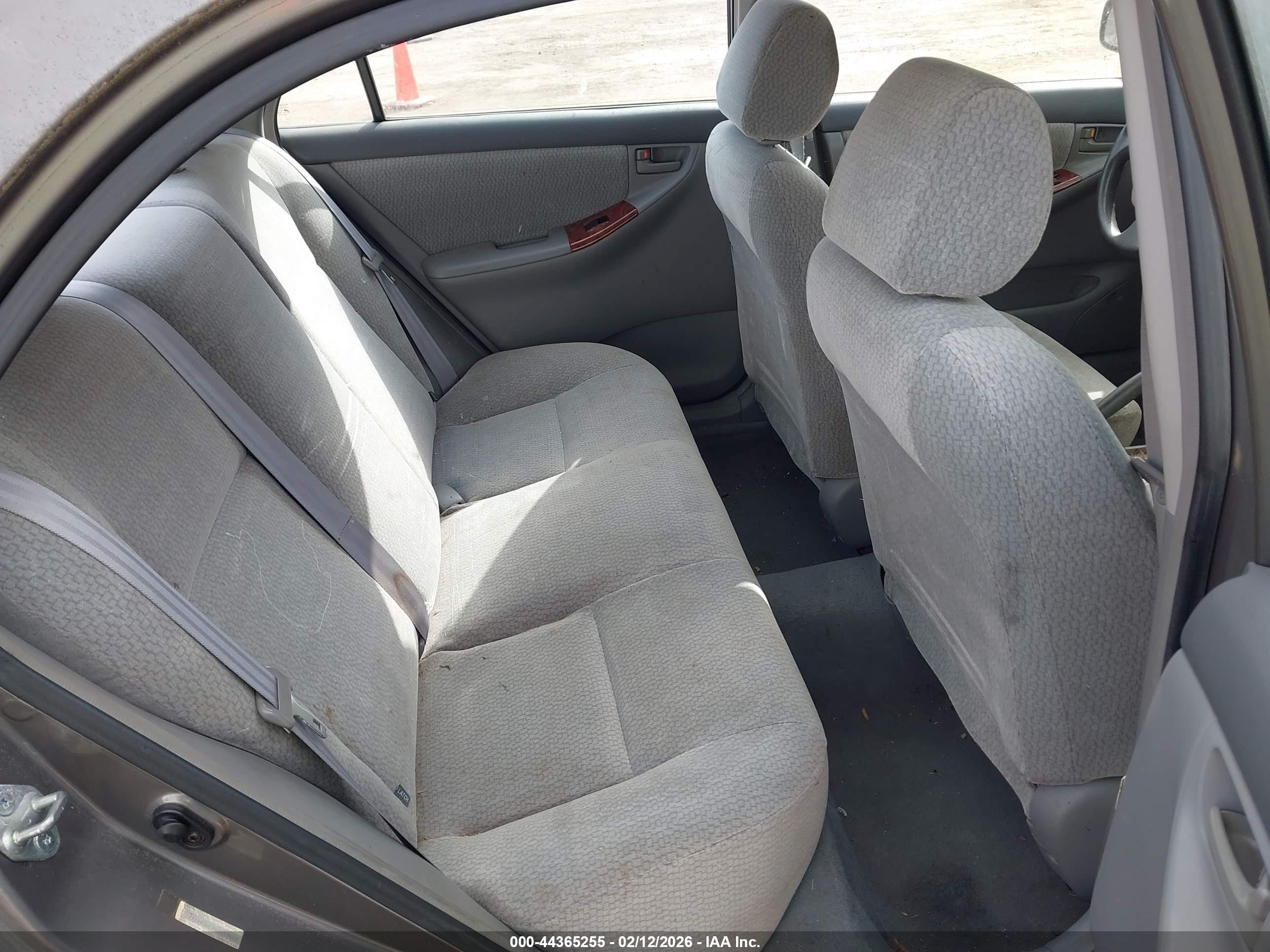 2004 Toyota Corolla Le Gray vin: 2T1BR32E94C251829