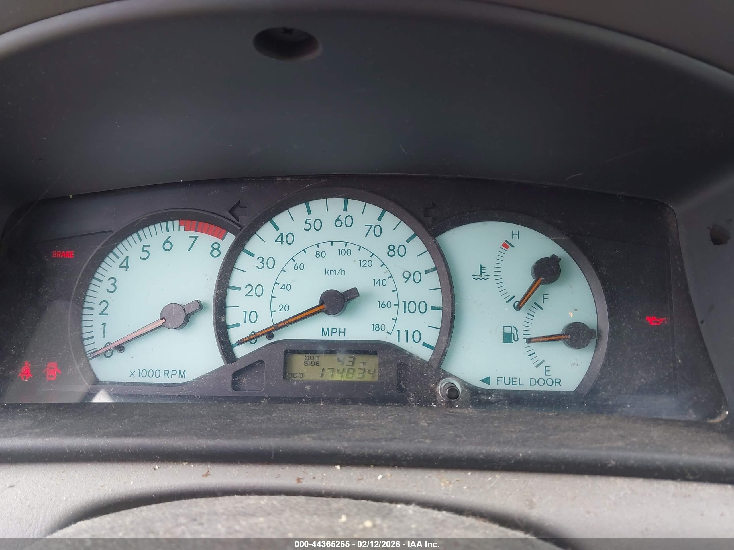 2004 Toyota Corolla Le Gray vin: 2T1BR32E94C251829