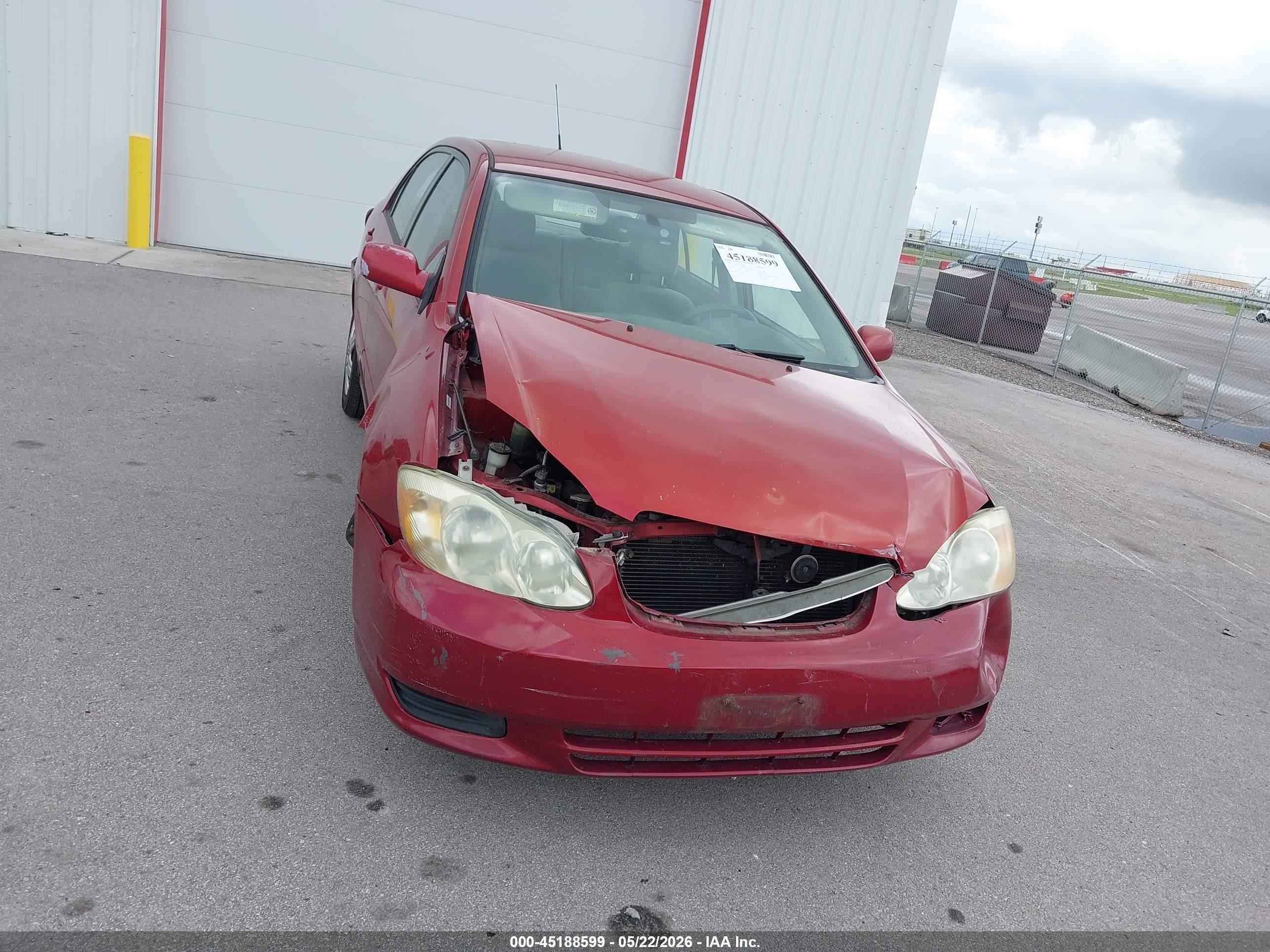 2004 Toyota Corolla Le Красный vin: 2T1BR32E94C315819