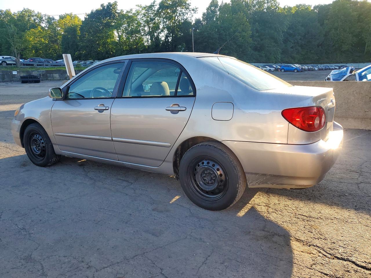 2005 Toyota Corolla Le Silver vin: 2T1BR32E95C410124