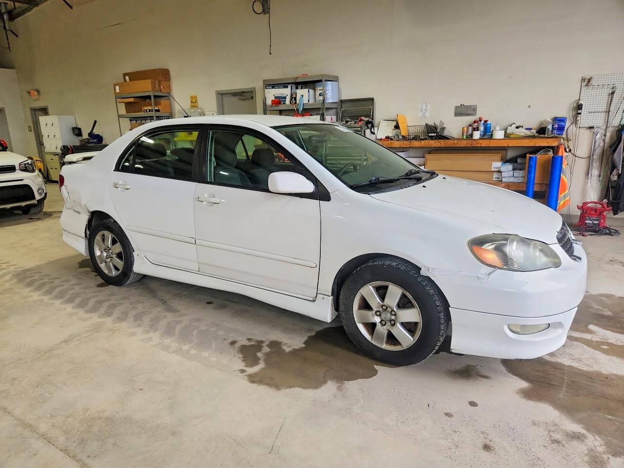 2005 Toyota Corolla S White vin: 2T1BR32E95C424749