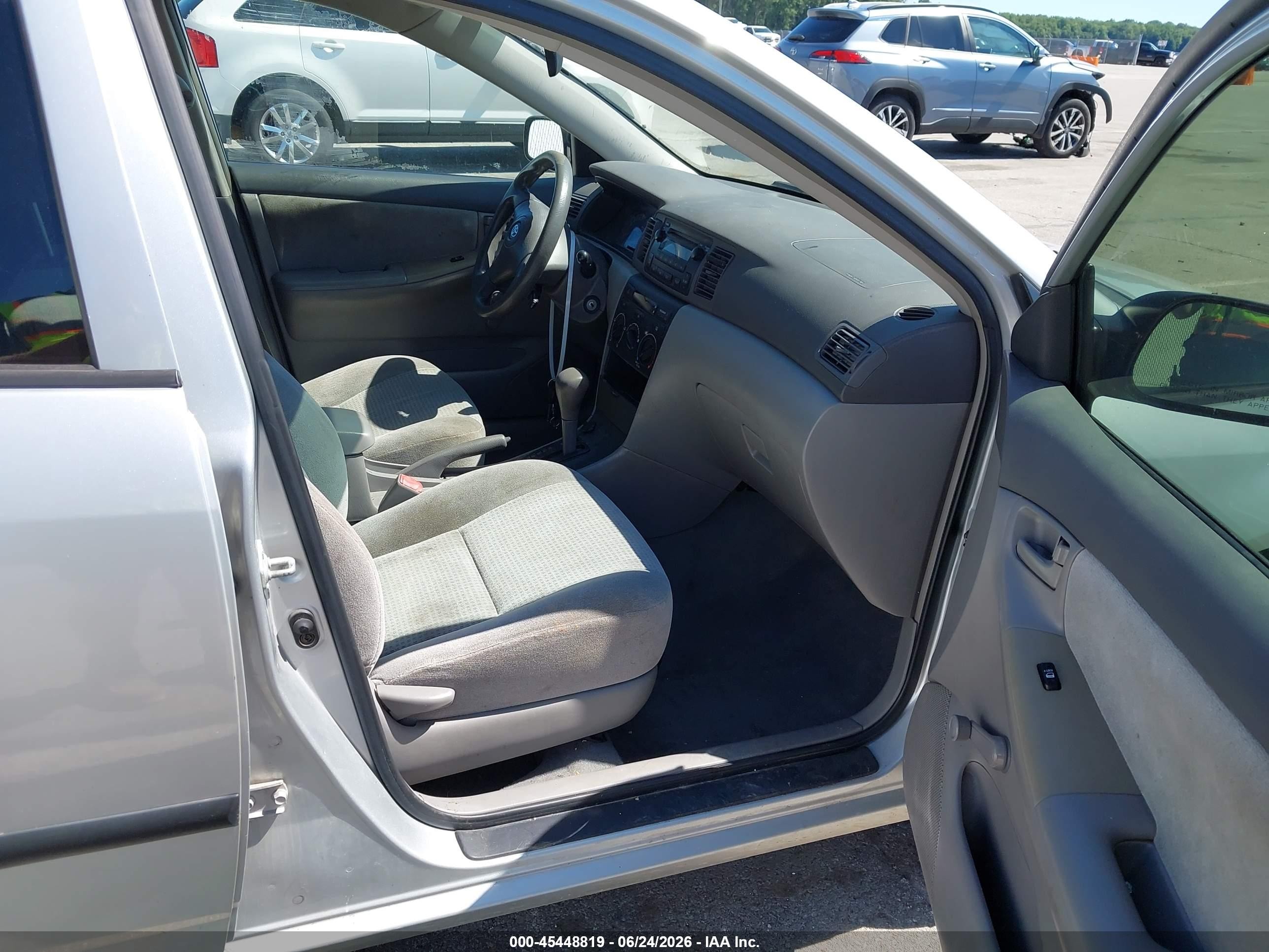 2005 Toyota Corolla Ce Silver vin: 2T1BR32E95C498785