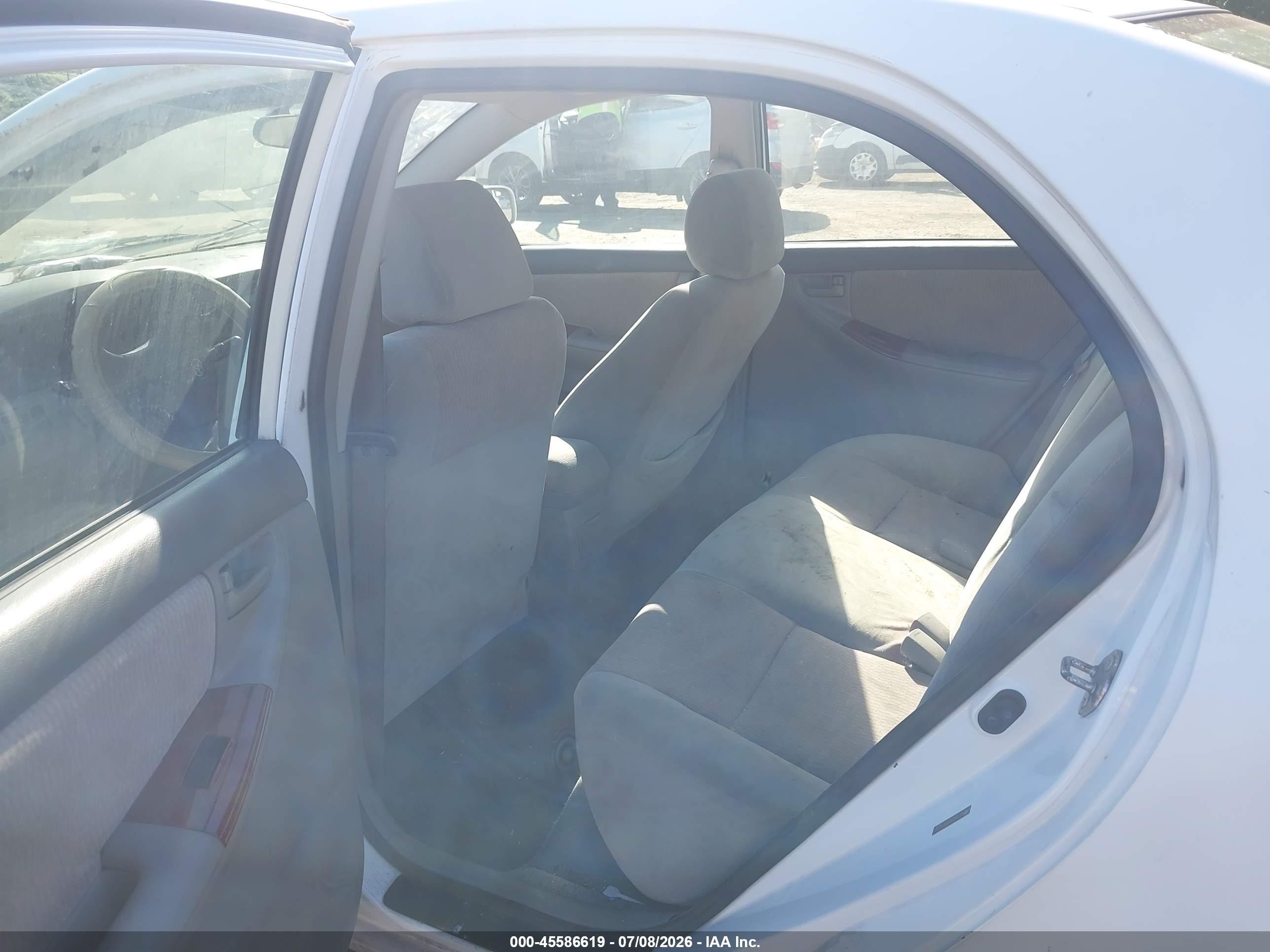 2007 Toyota Corolla Le White vin: 2T1BR32E97C747203