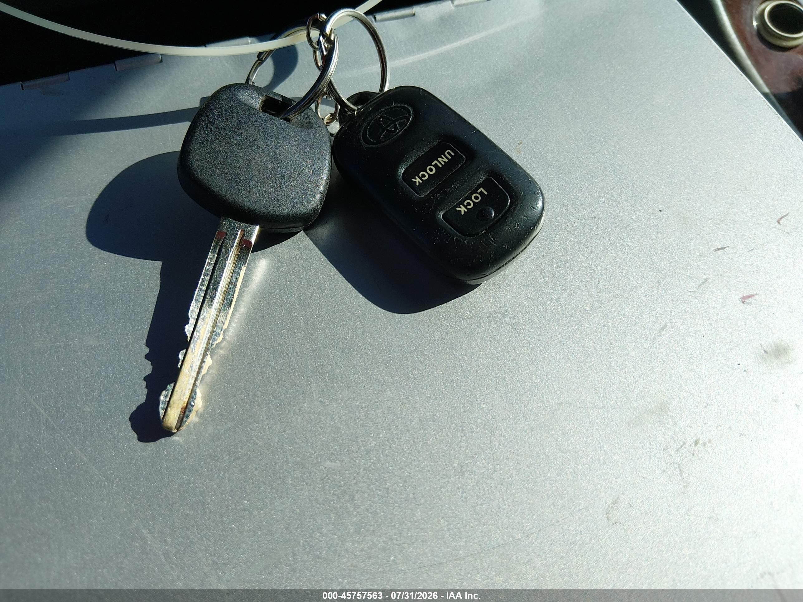 2007 Toyota Corolla Le Серебряный vin: 2T1BR32E97C783988