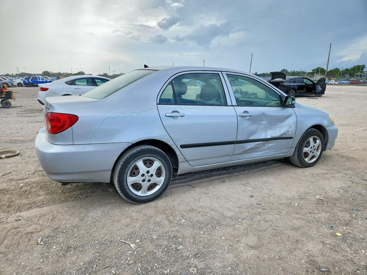 2007 Toyota Corolla Ce Silver vin: 2T1BR32E97C795204