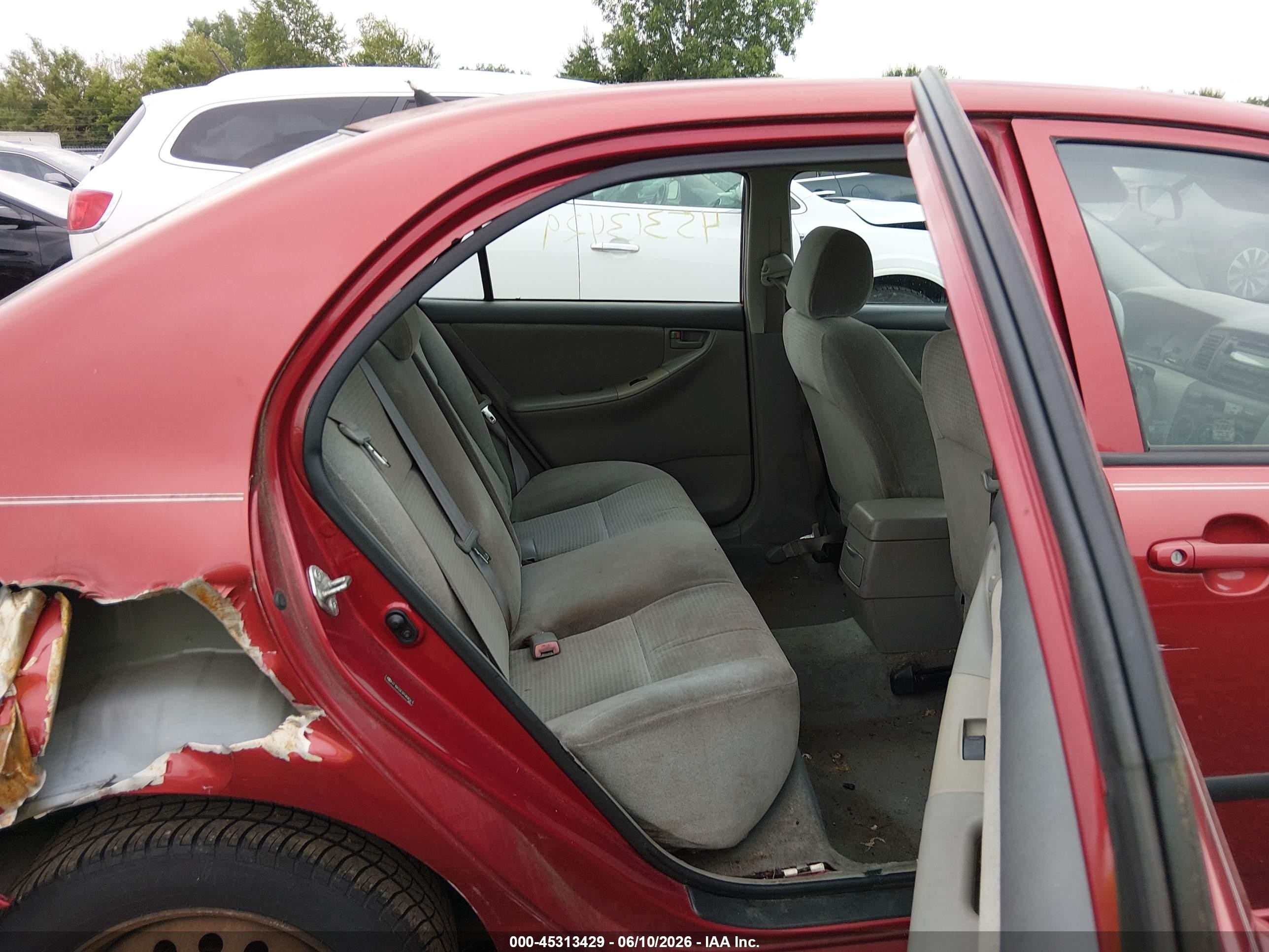 2007 Toyota Corolla Ce Red vin: 2T1BR32E97C808341