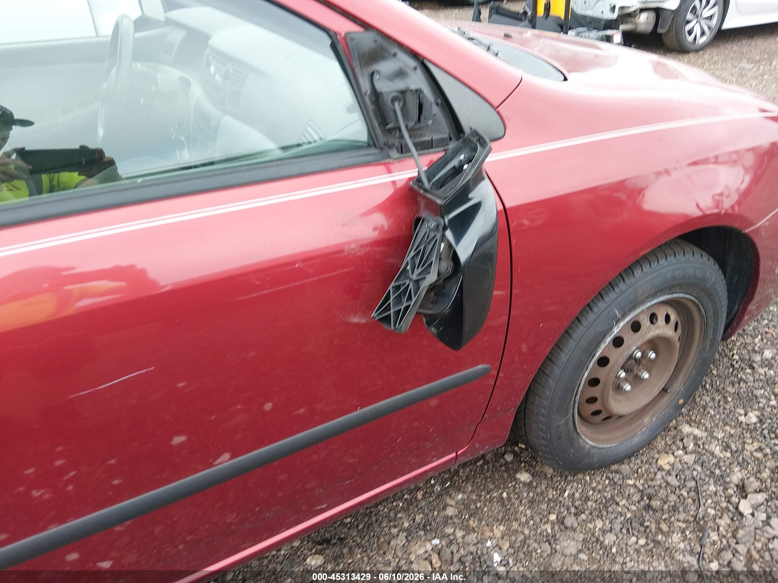 2007 Toyota Corolla Ce Red vin: 2T1BR32E97C808341