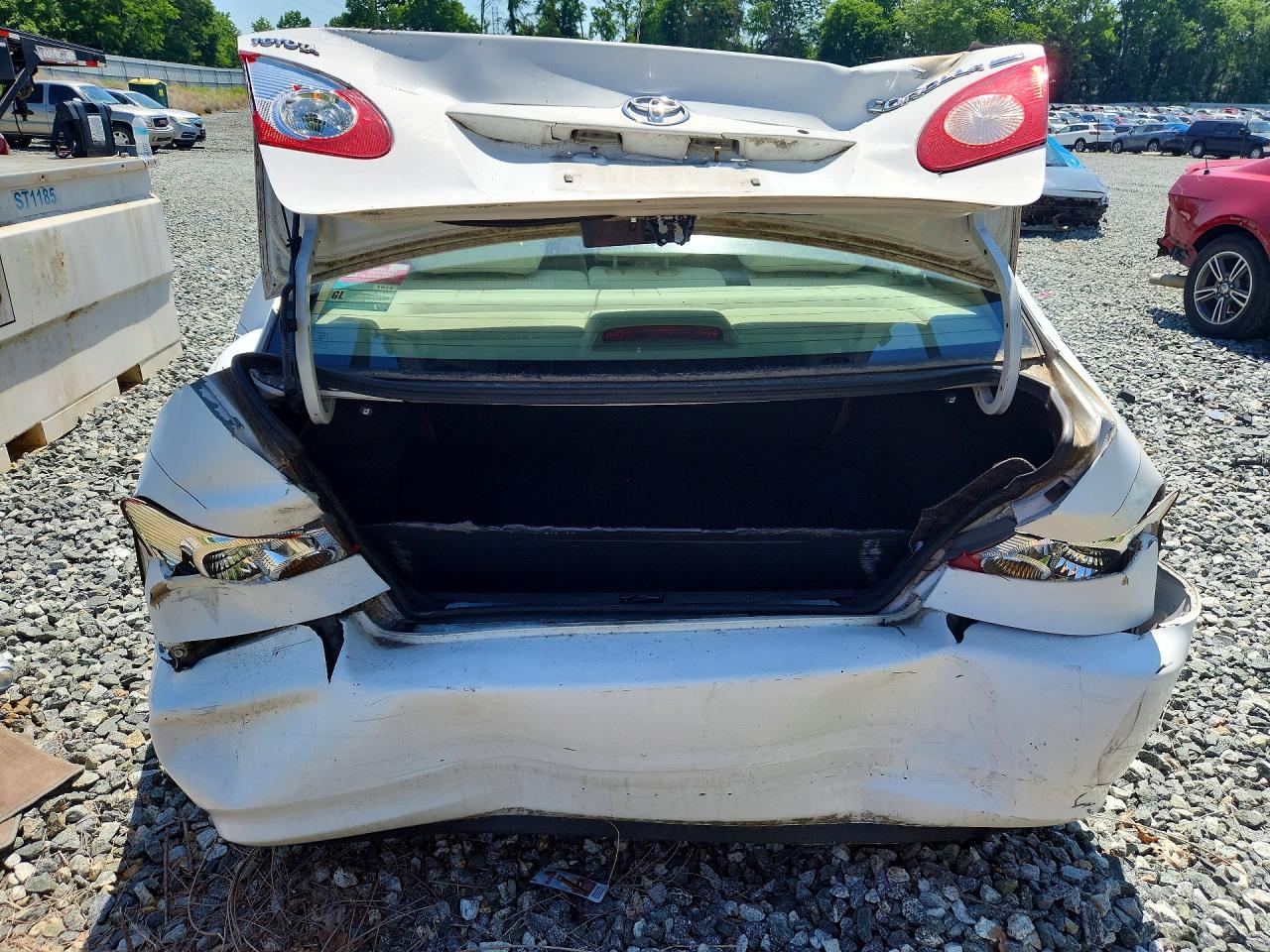 2007 Toyota Corolla White vin: 2T1BR32E97C828735