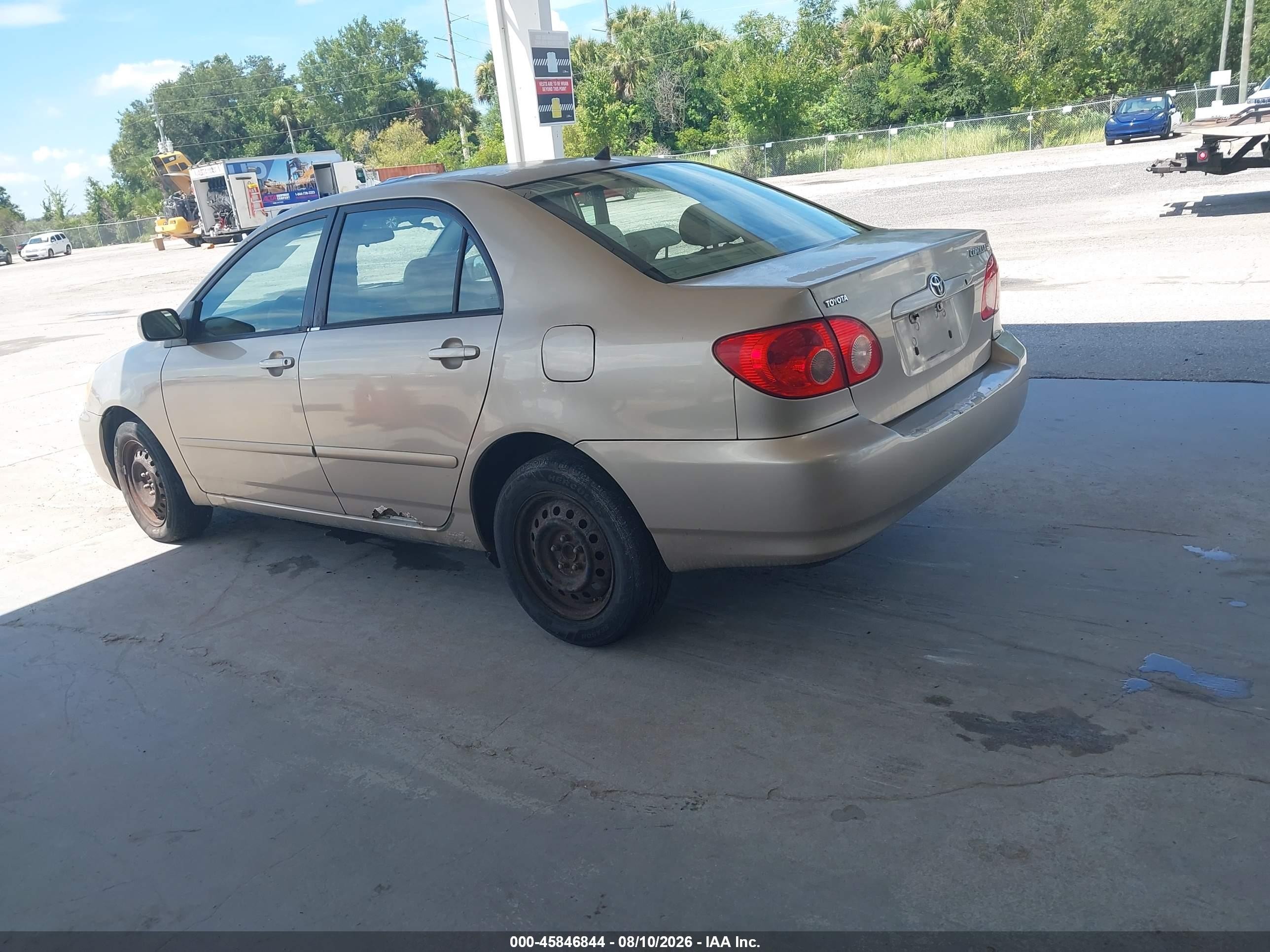 2008 Toyota Corolla Le Gold vin: 2T1BR32E98C877578