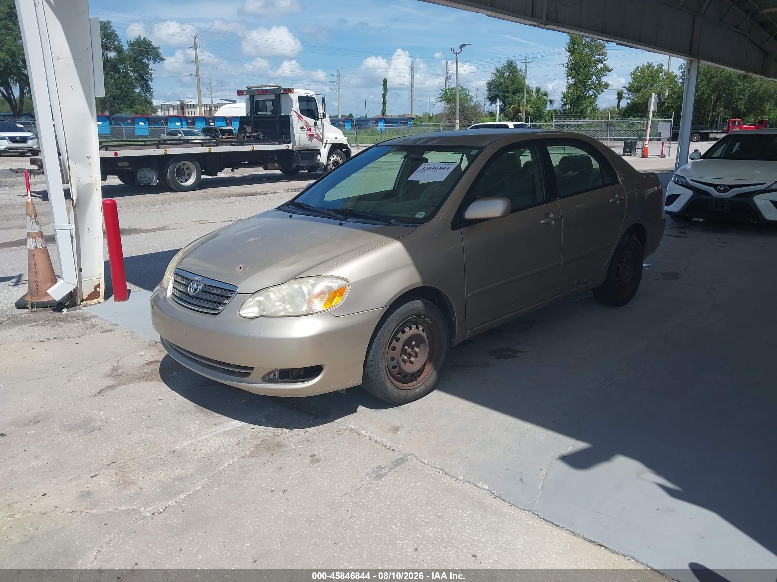 2008 Toyota Corolla Le Gold vin: 2T1BR32E98C877578