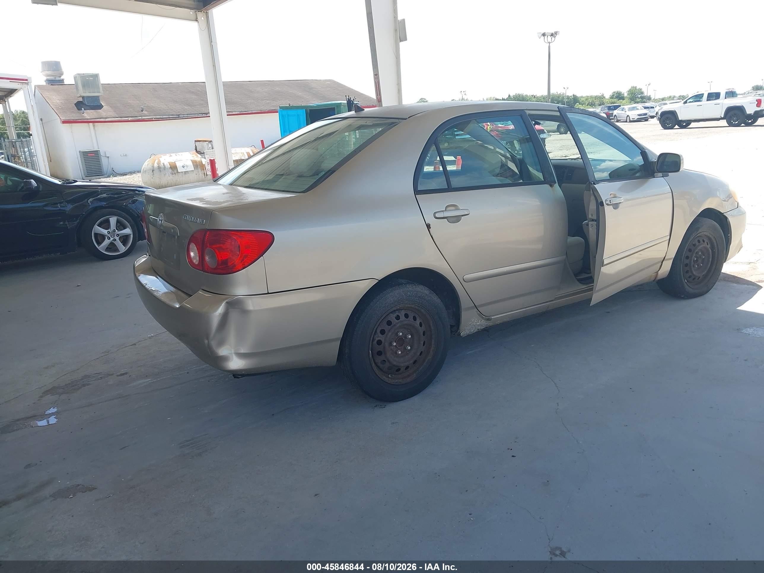 2008 Toyota Corolla Le Gold vin: 2T1BR32E98C877578