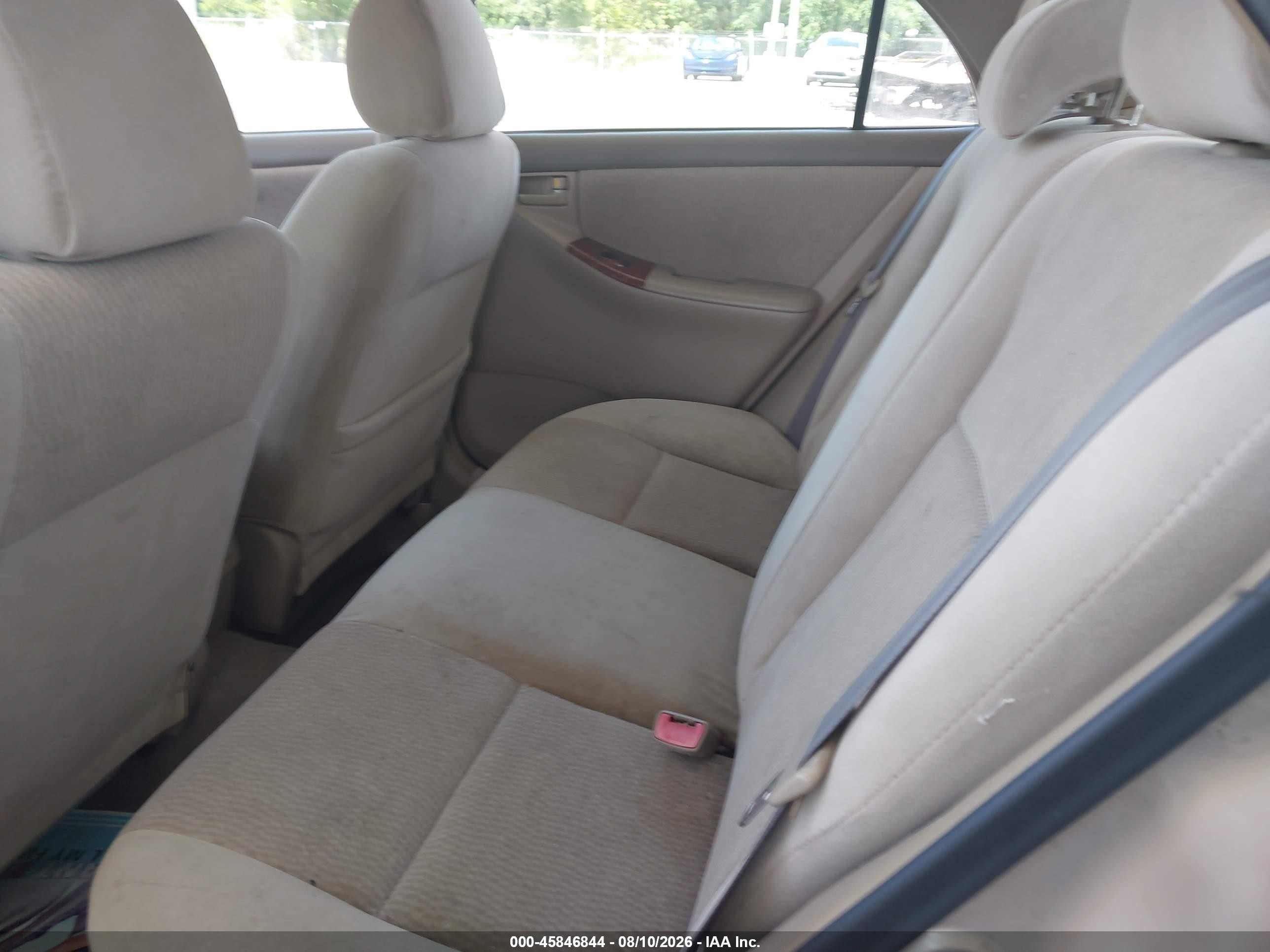 2008 Toyota Corolla Le Gold vin: 2T1BR32E98C877578