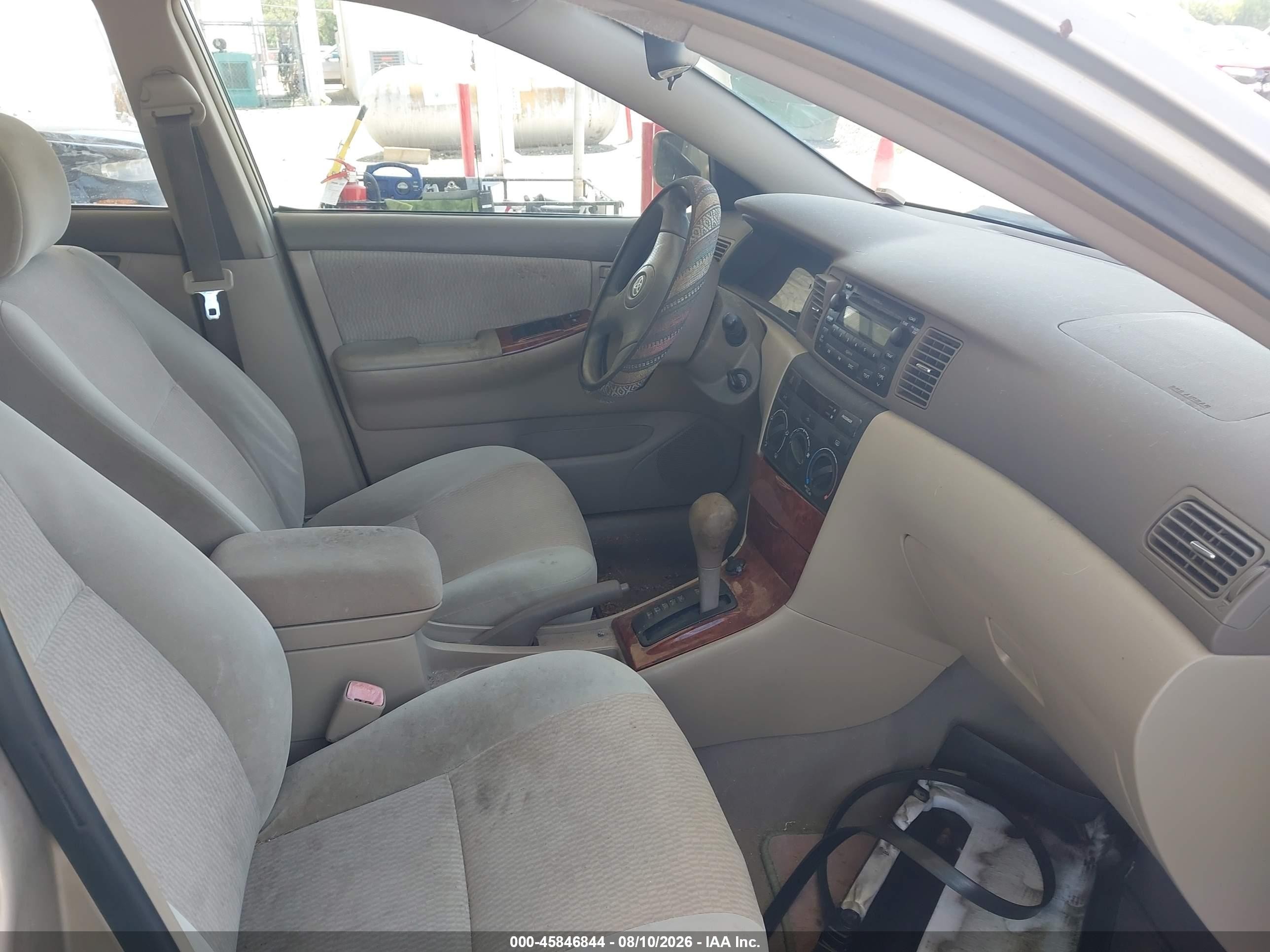 2008 Toyota Corolla Le Gold vin: 2T1BR32E98C877578